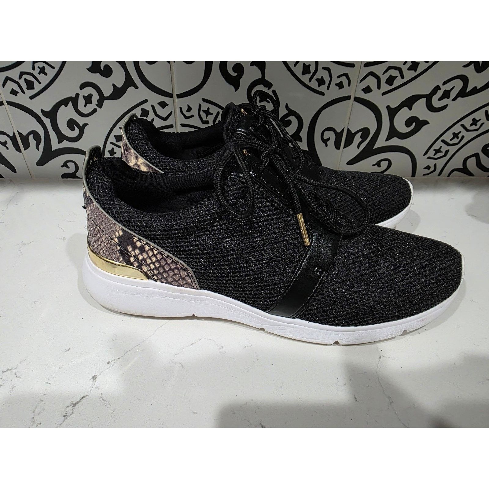 Michael Kors MICHAEL KORS Amanda Black Multicolor Mesh Lace Up Sneakers W Size US 9.5 / IT 39.5 - 5 Thumbnail