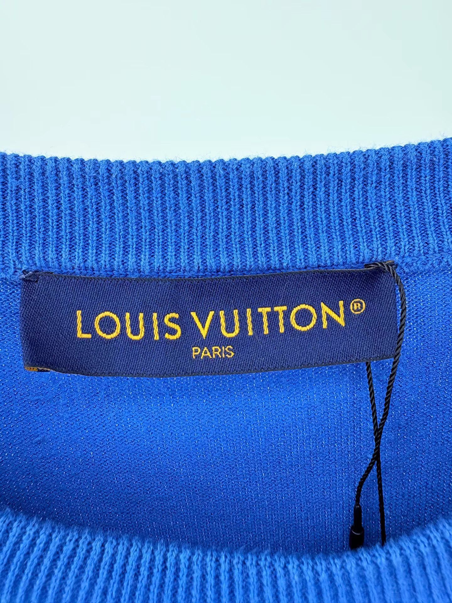Louis Vuitton LOUIS VUITTON LV New All-Over Logo Arm Knit Short Sleeve K1 Size US L / EU 52-54 / 3 - 3 Thumbnail