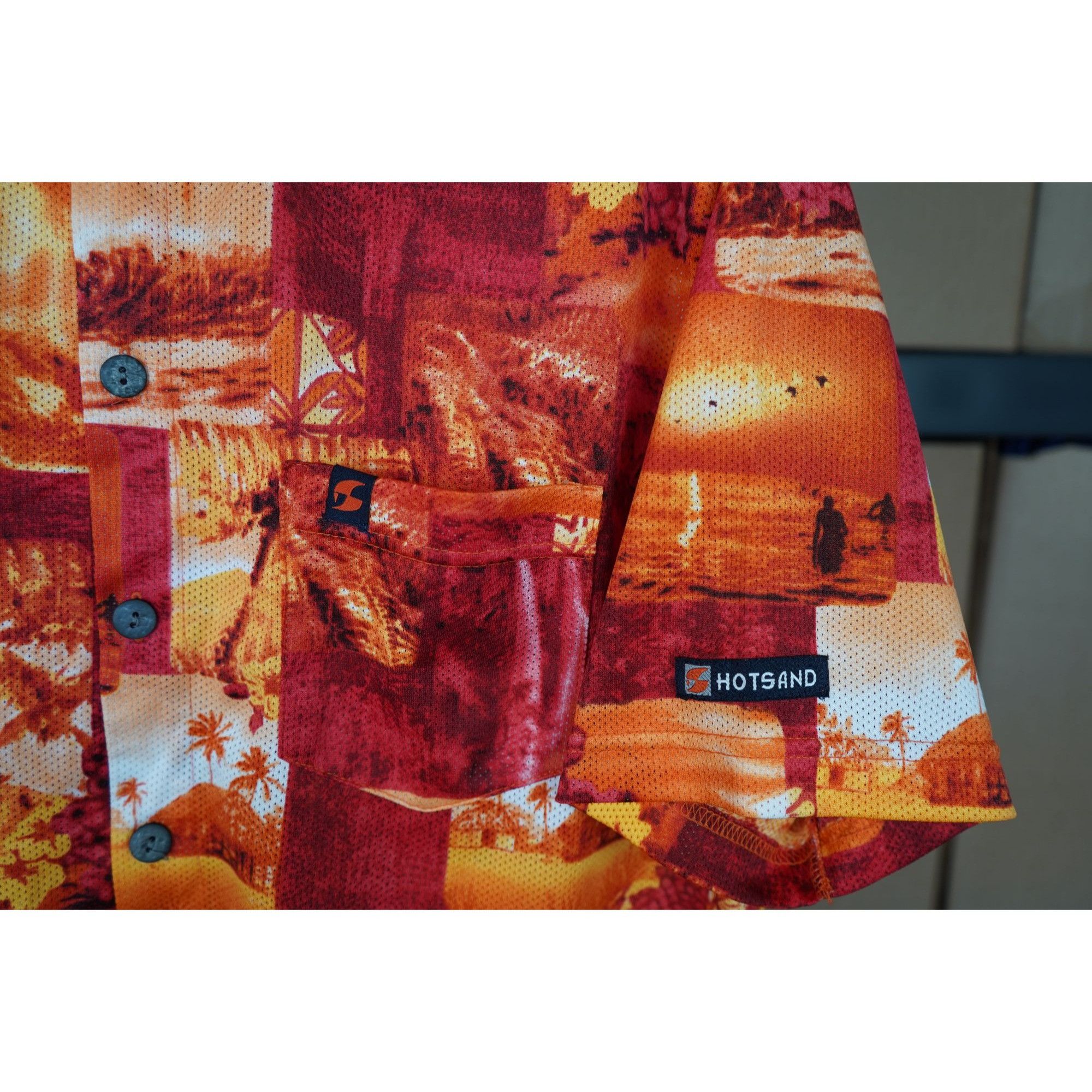 Vintage Y2K Hotstand Beach Picture Collage Shirt M #328 Size US M / EU 48-50 / 2 - 4 Thumbnail