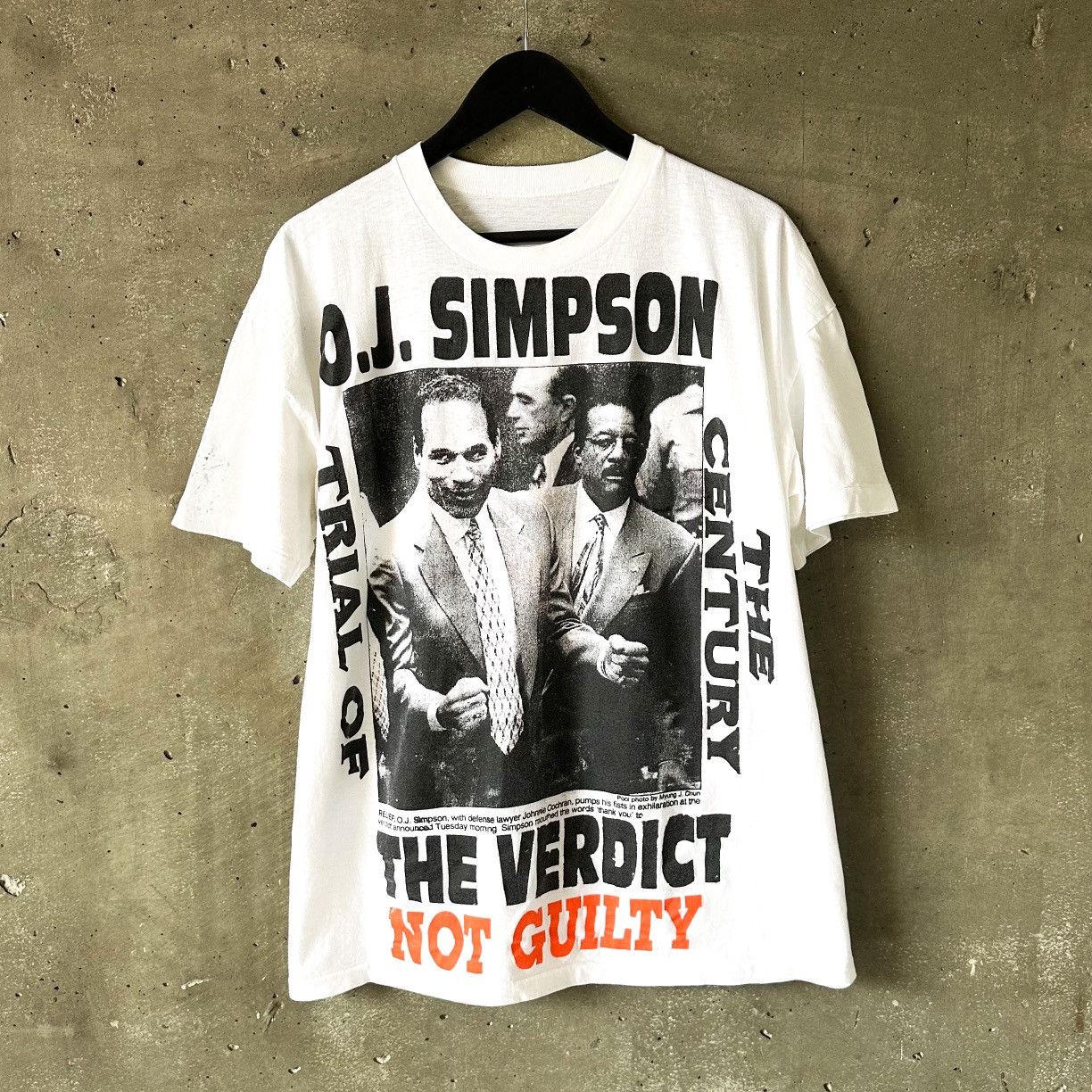 Vintage 90’s OJ Simpson “Don’t Squeeze The Juice” T-Shirt Size US L / EU 52-54 / 3 - 2 Thumbnail