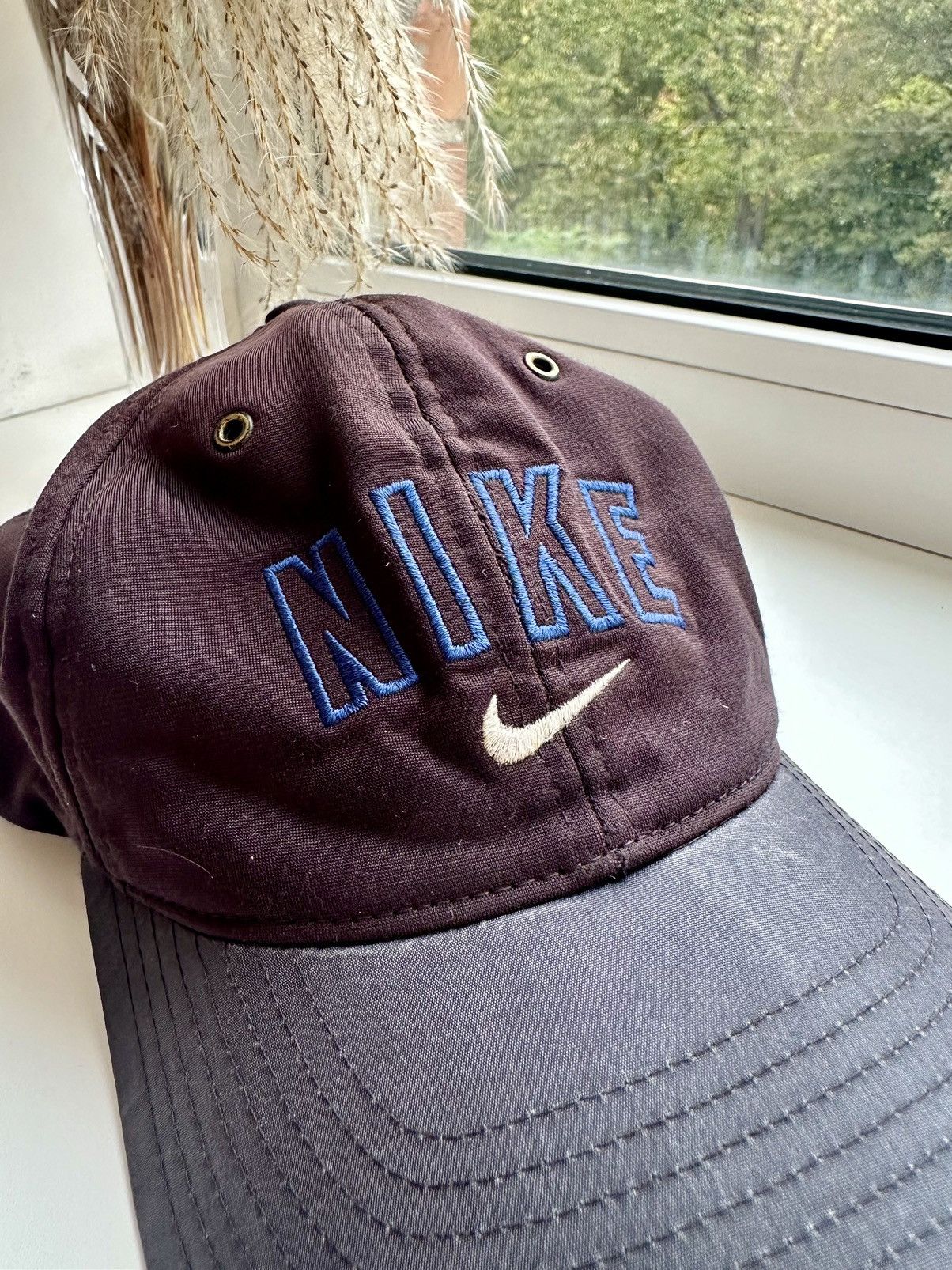 Nike Vintage Nike Cap Swoosh Logo White Y2K Style Size ONE SIZE - 7 Thumbnail