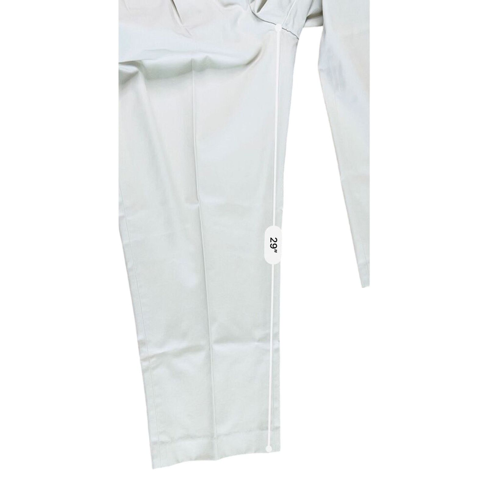 L.L. Bean L.L. Bean Wrinkle Free Off White Pleated Chino Pant 35/29 Size US 35 - 8 Thumbnail