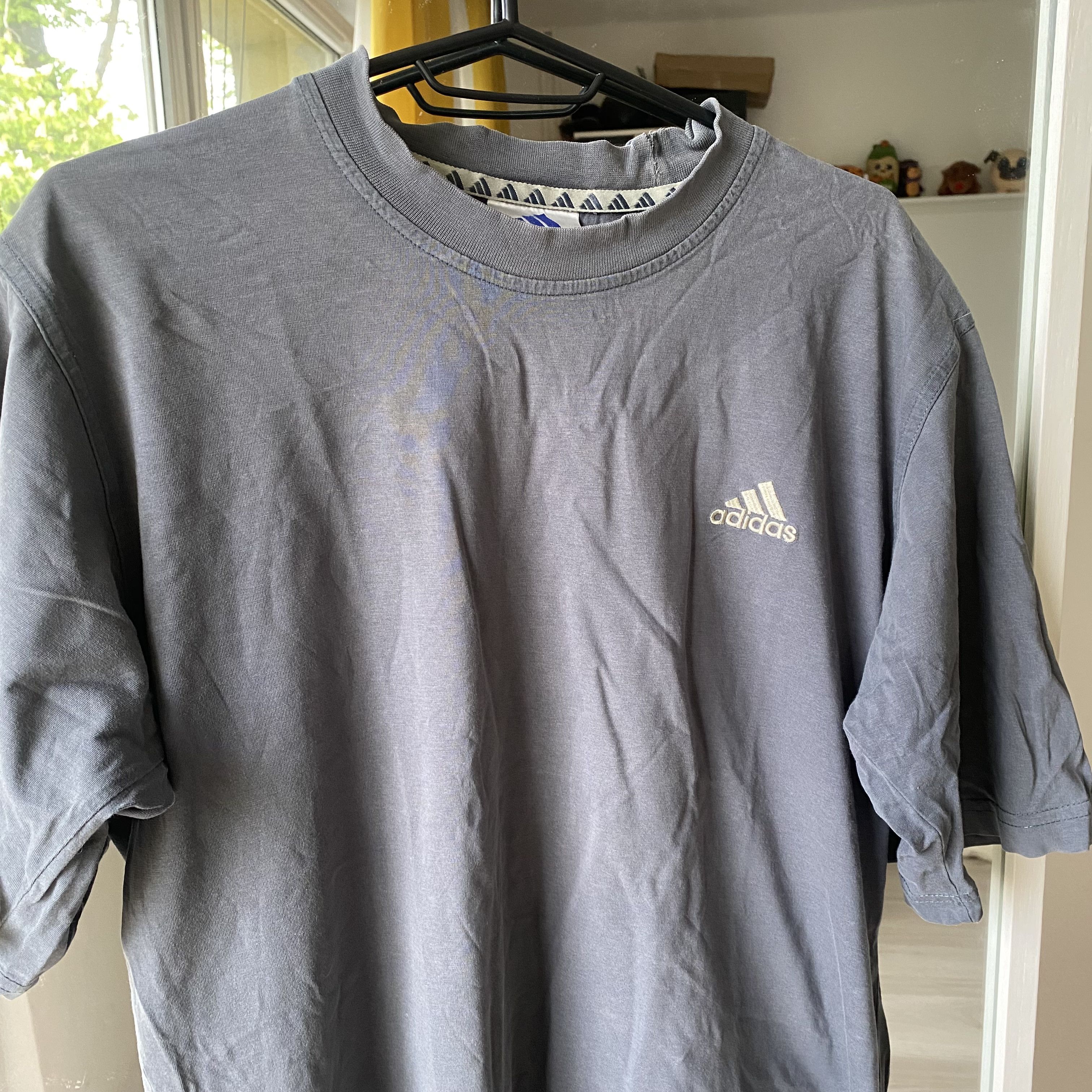 Adidas Vintage y2k t-shirt Adidas Size US M / EU 48-50 / 2 - 3 Thumbnail