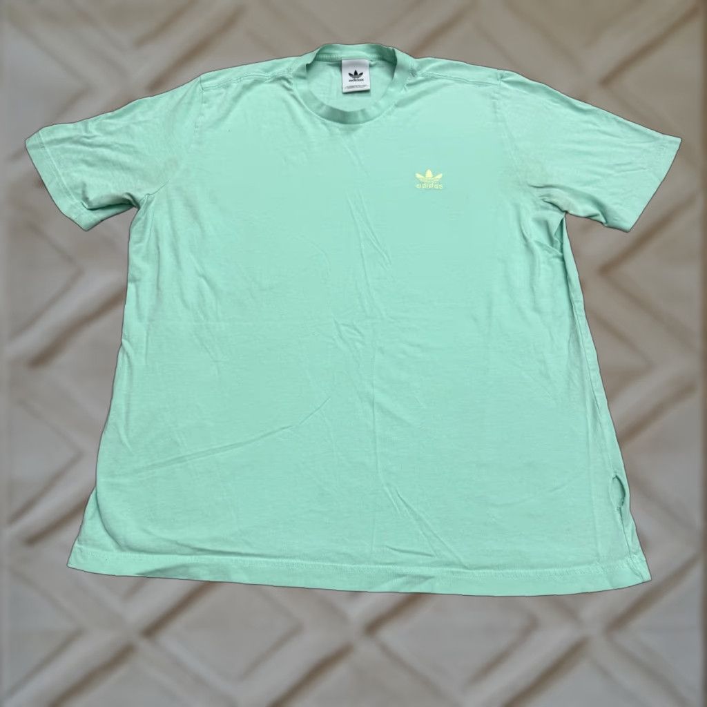 Adidas VINTAGE Adidas Men's T-Shirt Large Green 90s Trefoil Logo Cotton Crew Neck Casual Sportswear Size US L / EU 52-54 / 3 - 1 Thumbnail