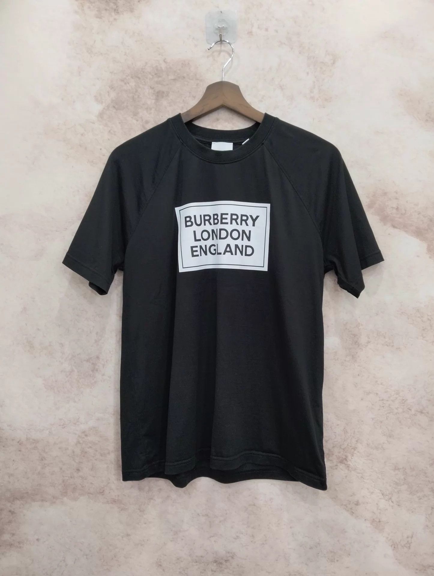 Burberry Burberry Logo Patch Crew Short-Sleeve T-Shirt M Size US M / EU 48-50 / 2 - 1 Thumbnail