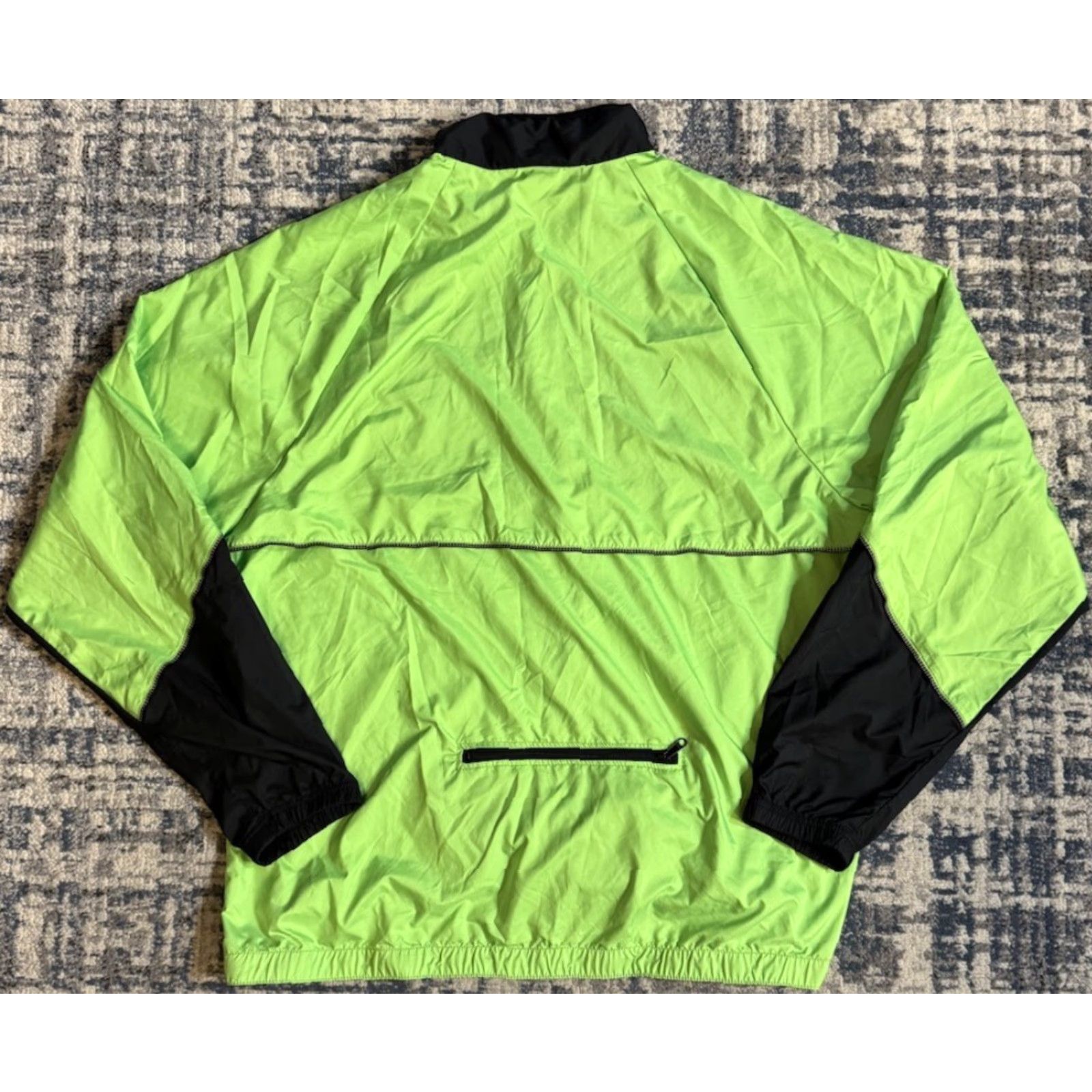 Vintage VINTAGE 90s L.L. Bean Women’s Neon Green Nylon Full Zip Cycling Jacket Large USA Women Jacket Green 90s Logo Windbreaker Full Zip Mens? Size L / US 10 / IT 46 - 5 Thumbnail
