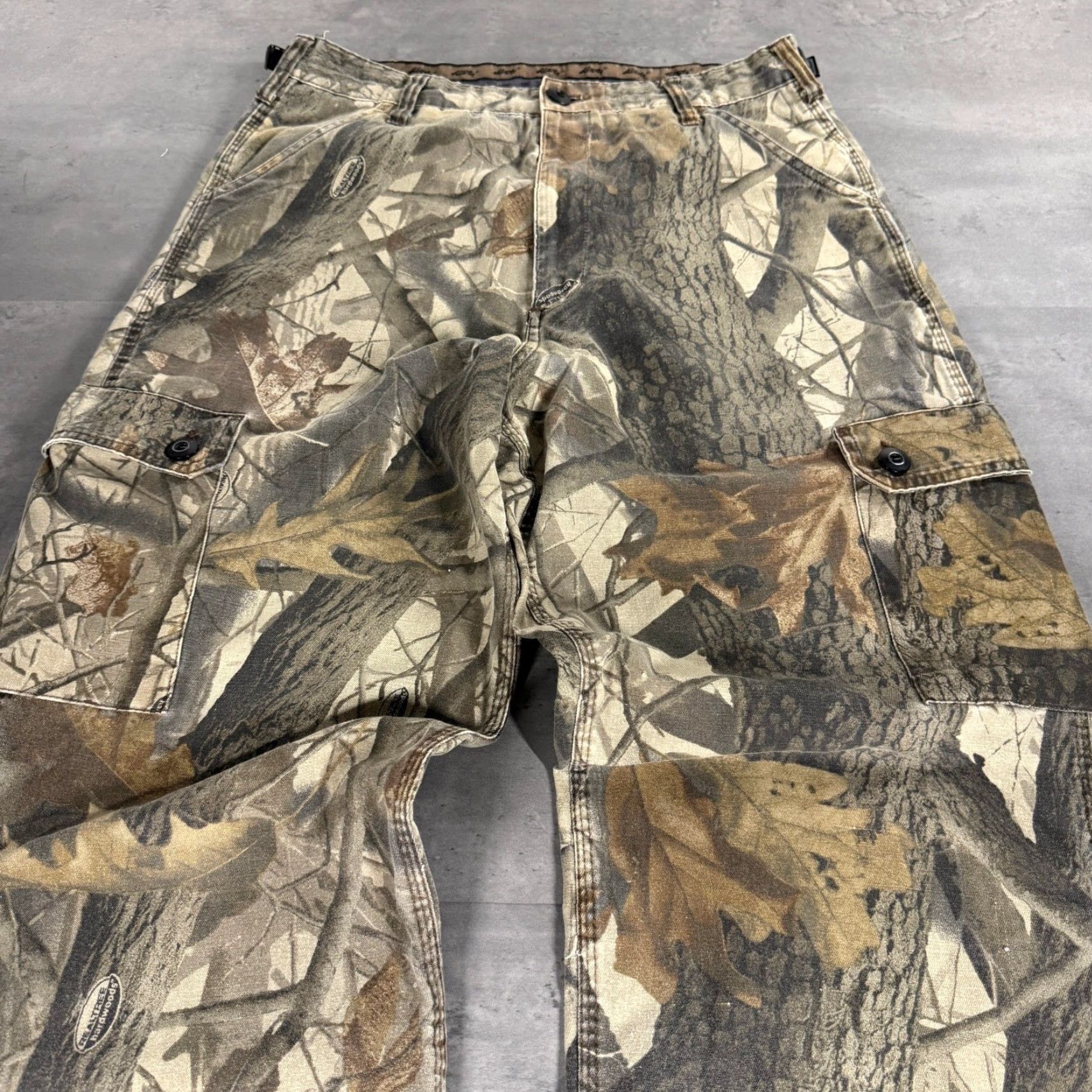 Realtree Realtree Cargo Pants Mens 32 Regular Camouflage Hardwoods Multicolor Cargo Pattern Hunting Outdoor Gorpcore Shirts? Size US 32 / EU 48 - 2 Thumbnail