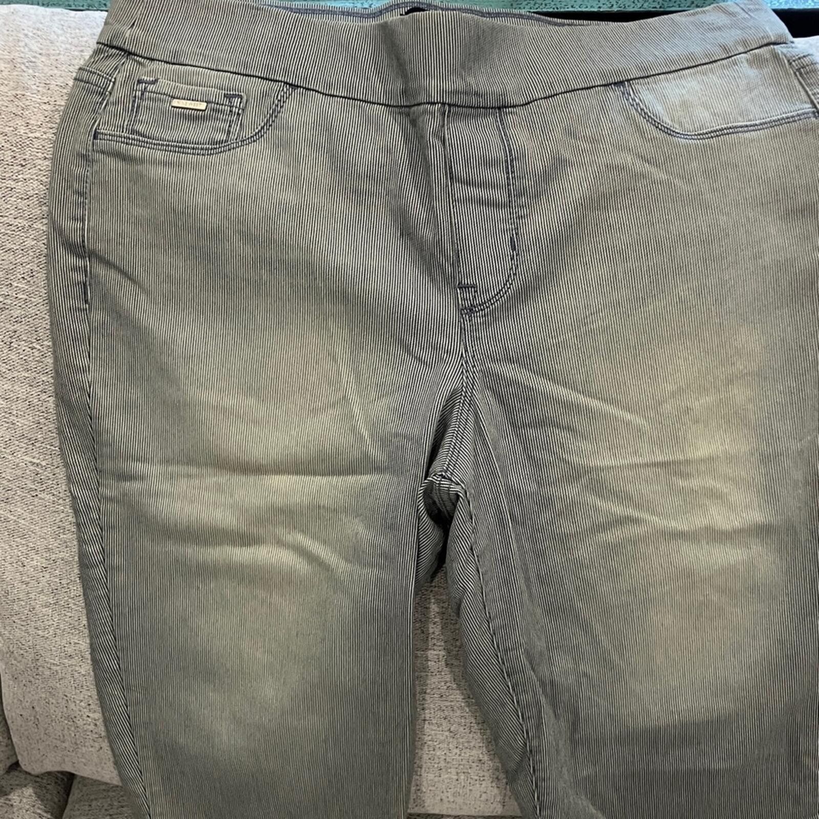 Nine West Nine West Heidi Pull On Skimmer Jeans Size 28" / US 6 / IT 42 - 1 Thumbnail