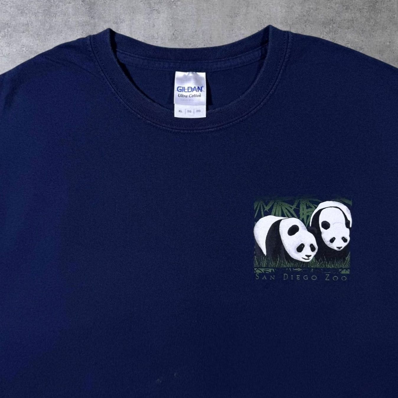 Gildan San Diego Zoo Panda Navy Blue T-Shirt XL Mens Short Sleeve Cotton 100% Gildan Size US XL / EU 56 / 4 - 4 Thumbnail