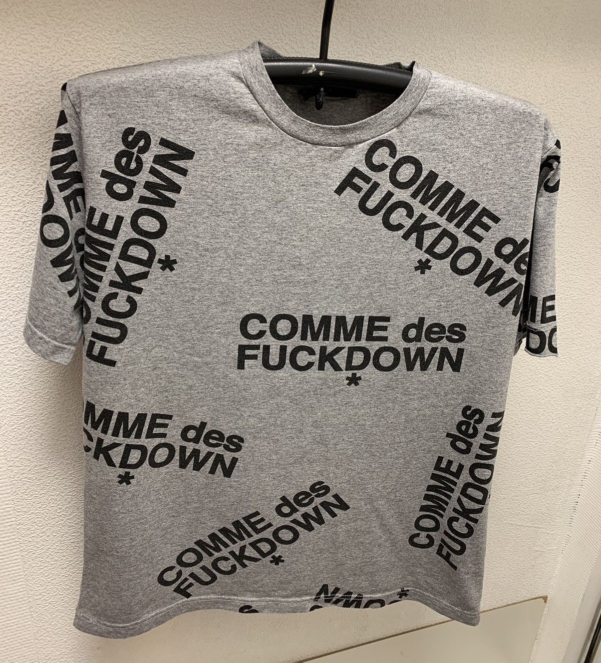 Comme Des Fuck Down Comme des FUCKDOWN monogram grey t-shirt M-L s Size US M / EU 48-50 / 2 - 1 Thumbnail