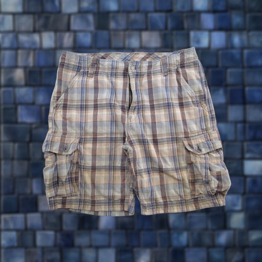 Levi's VINTAGE Levi's Cargo Shorts Mens Size 36 Plaid White Tab Baggy Skater Size US 36 / EU 52 - 1 Thumbnail