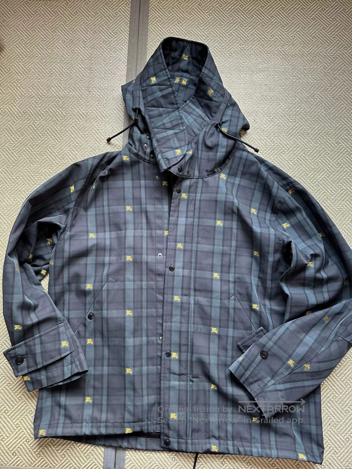 Burberry burberry oversized hooded jacket with unique design. Size US XXL / EU 58 / 5 - 1 Thumbnail