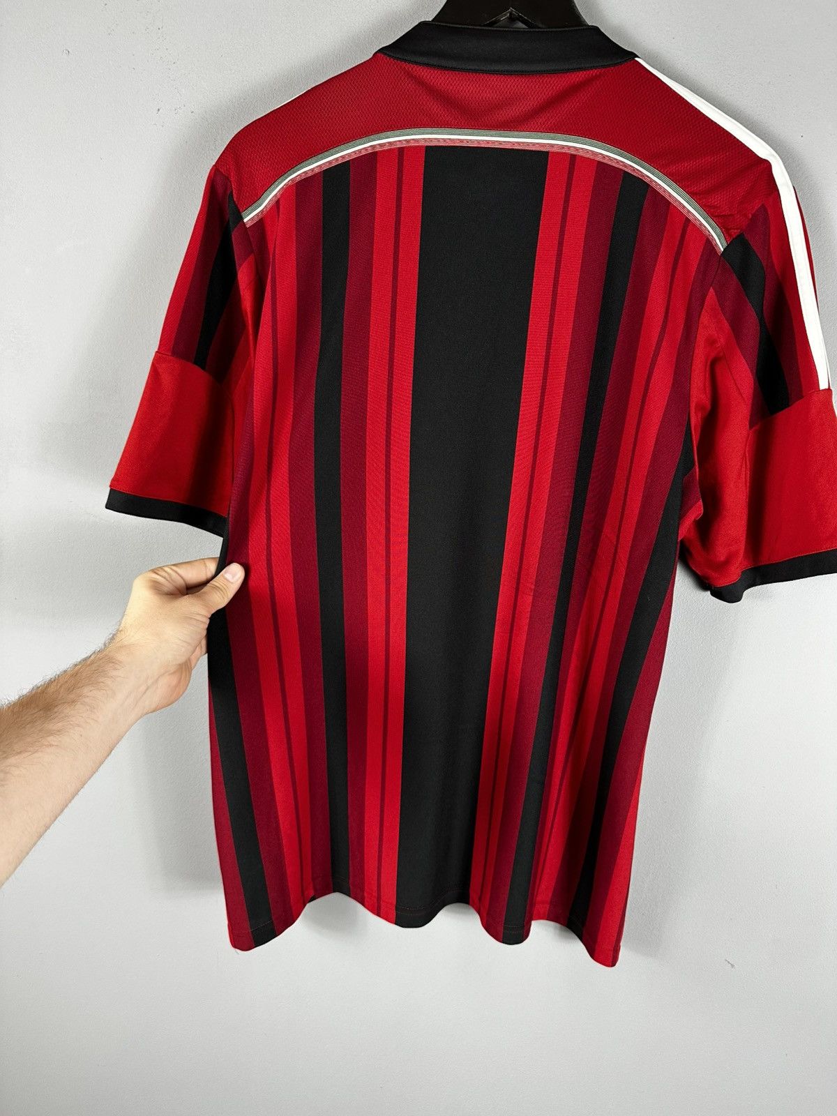 Adidas 2014-15 AC Milan adidas Home Shirt Size US L / EU 52-54 / 3 - 7 Thumbnail