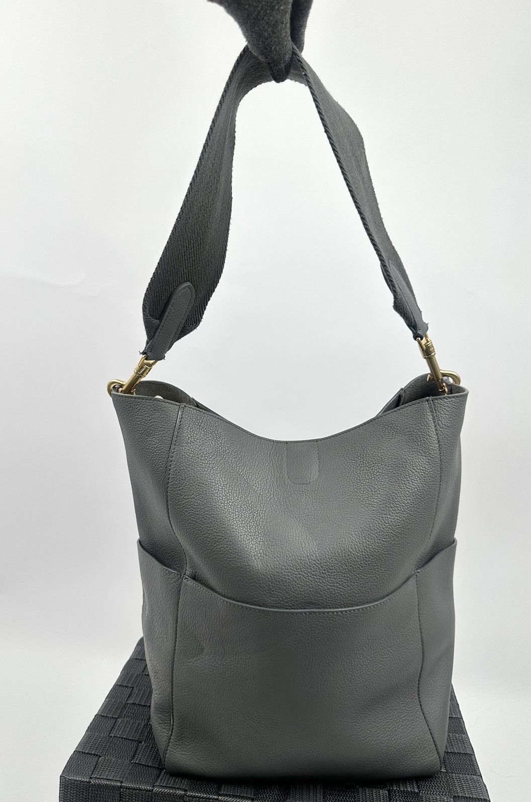 Celine Celine Seau Sangle Bucket Bag Grained Gray Size ONE SIZE - 5 Thumbnail