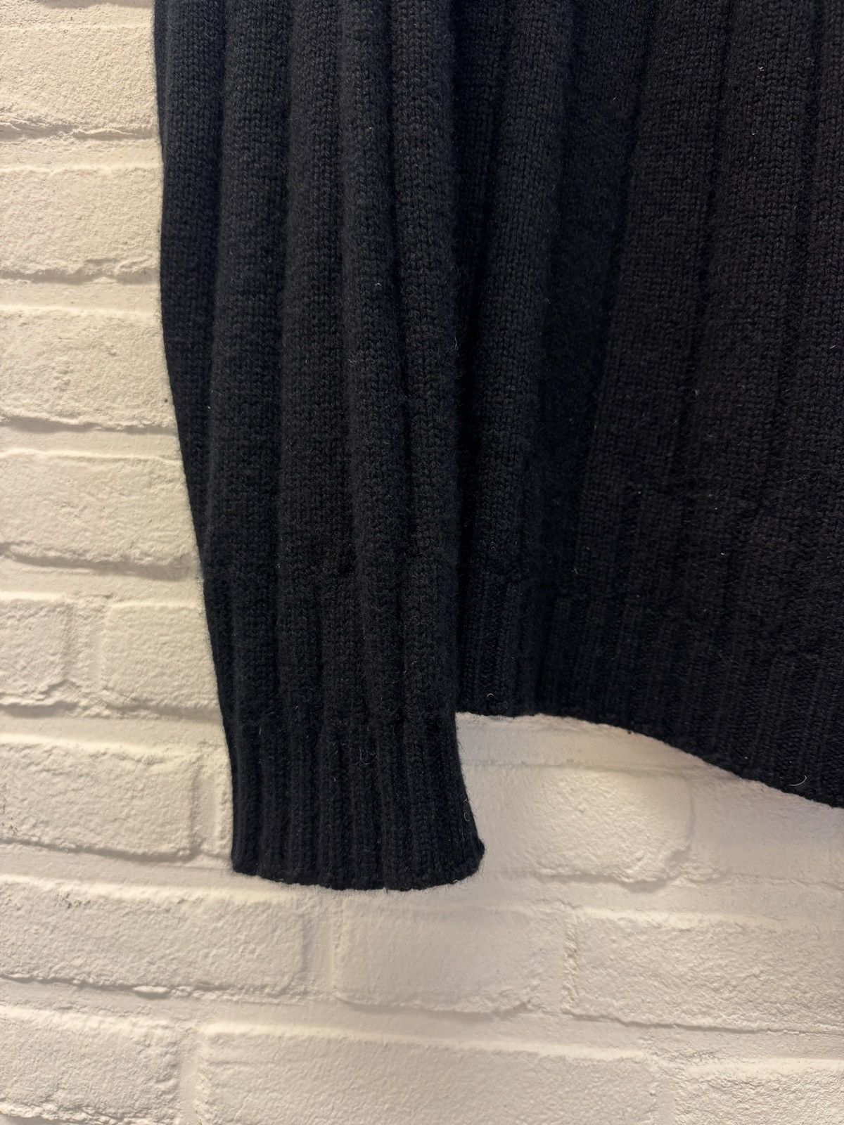 Hermes Hermes 100% cashmere knit with leather pull tab Size US L / EU 52-54 / 3 - 11 Thumbnail