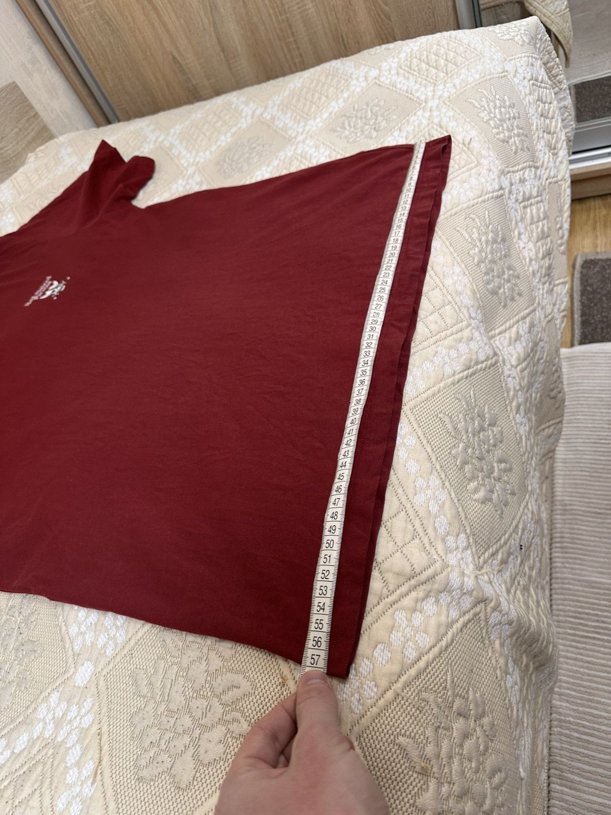 Japanese Brand 🔥 Red Haired Pirates Shanks One Piece Red Film Uniqlo Shirt Size US L / EU 52-54 / 3 - 8 Thumbnail