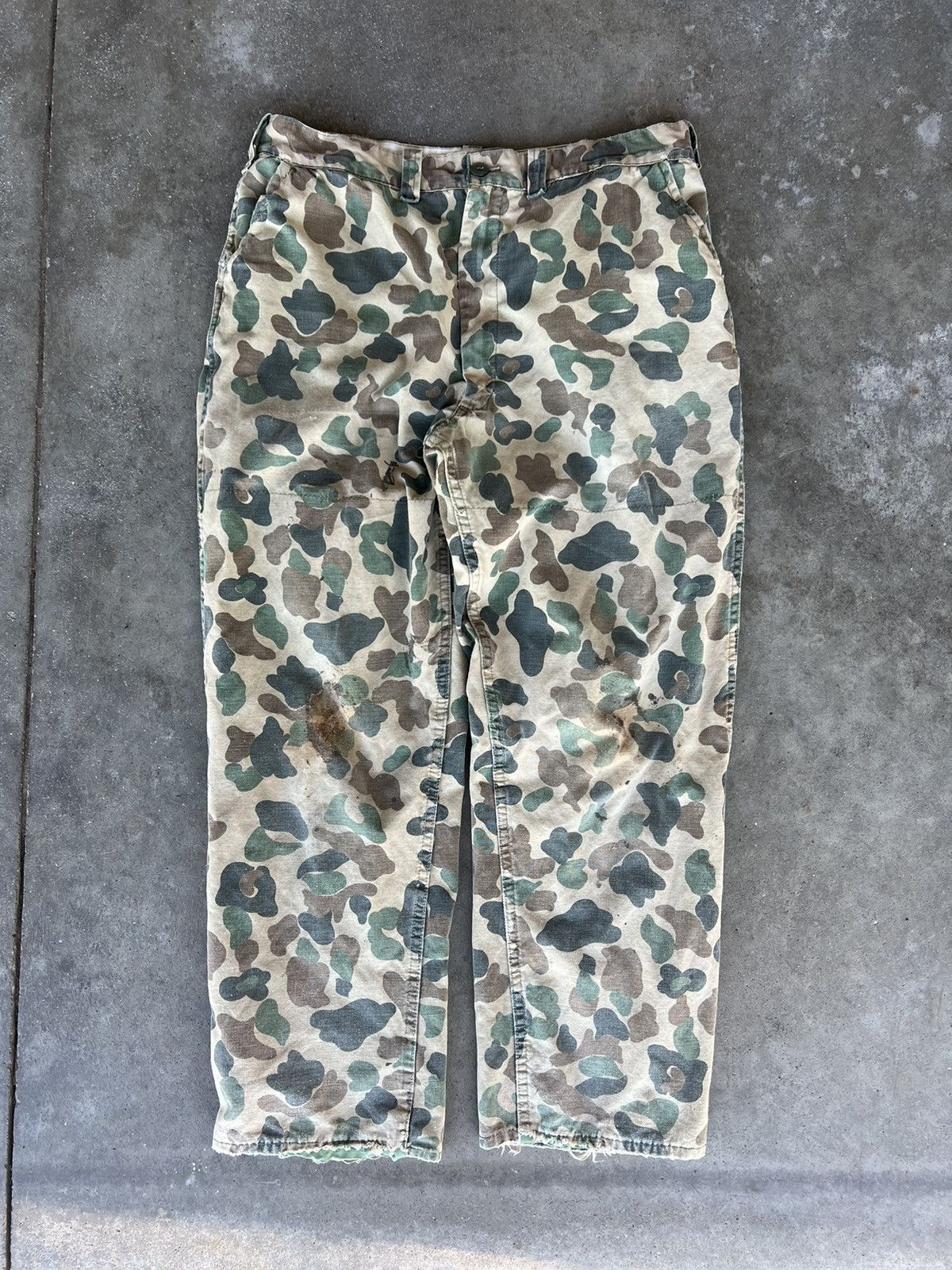 Vintage True Vintage 70’s Frog Print Camo Pants Size US 33 - 1 Thumbnail