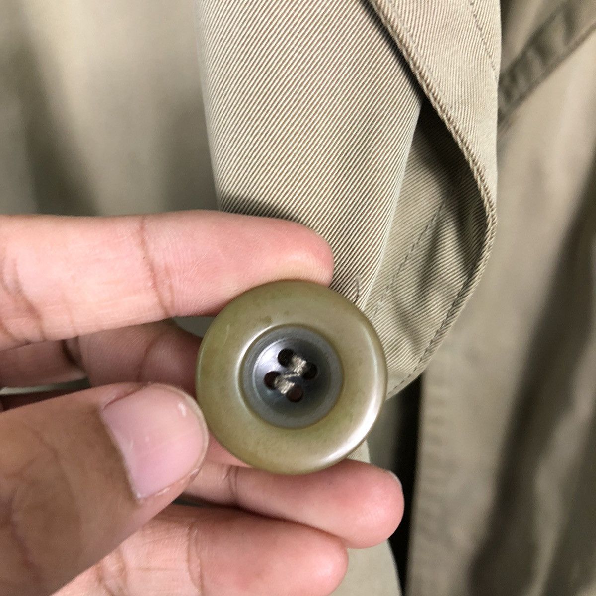 Hugo Boss Vintage Hugo Boss Utility Trench — Clean Beige Drape Size US M / EU 48-50 / 2 - 18 Thumbnail