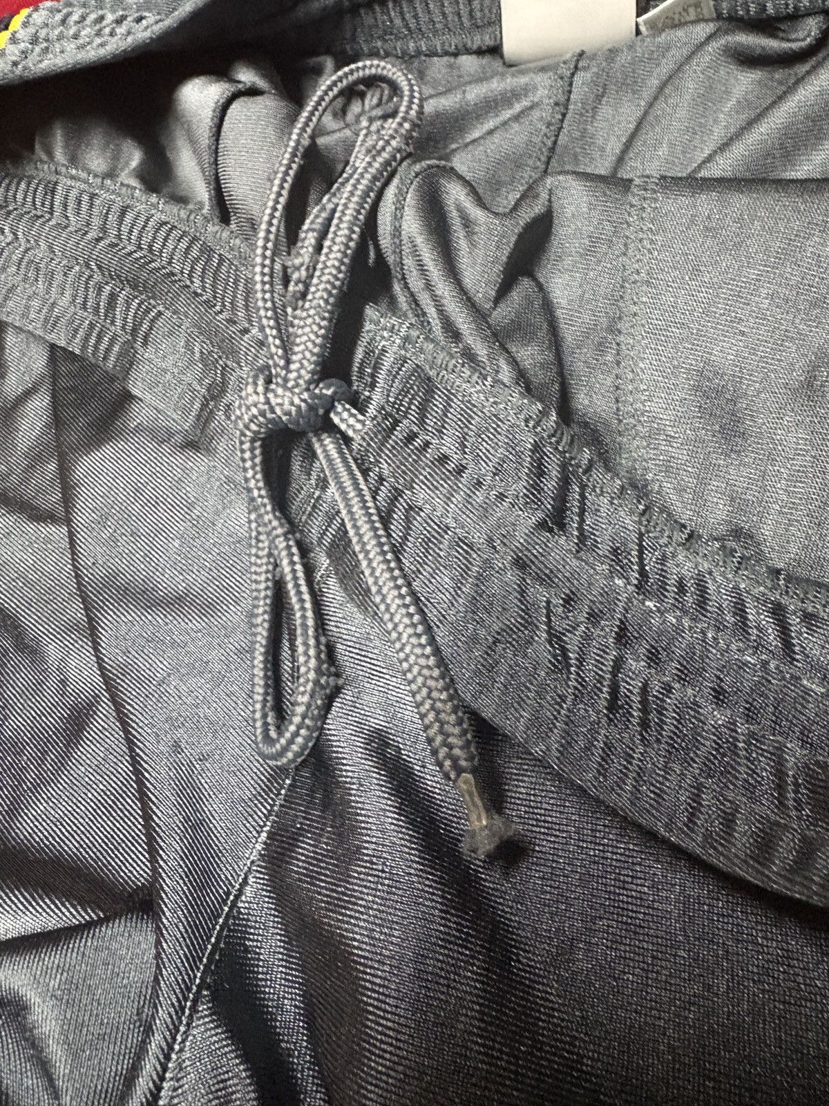 Adidas VTG 00’s Adidas Y2K Basketball Baggy Shorts Shiny Gray Large Size US 34 / EU 50 - 6 Thumbnail