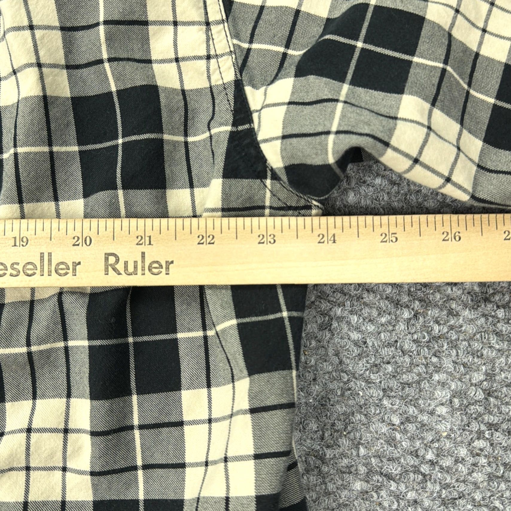 Eddie Bauer VINTAGE Eddie Bauer Shirt Mens L Black Plaid Button-Down Flannel 90s Cotton Button-Up Collared Exterior Pockets Mens Size US L / EU 52-54 / 3 - 7 Thumbnail