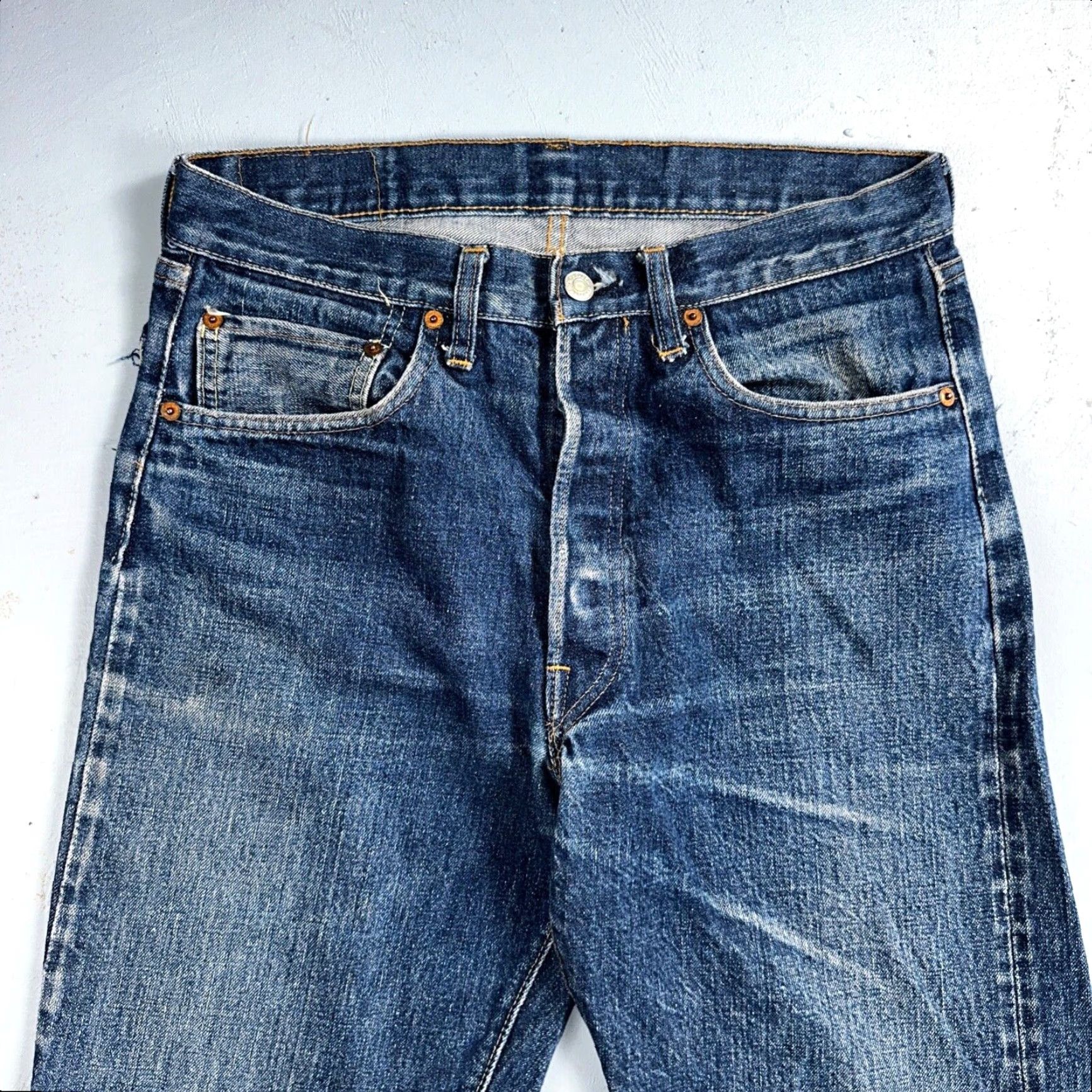 Levi's VINTAGE Levi's 501 XX Jeans 80s Redline Selvedge Blue Denim Straight 33x36 30x33 Mens USA Bootcut (Mid Rise) Distressed Button Closure Size US 33 - 2 Thumbnail