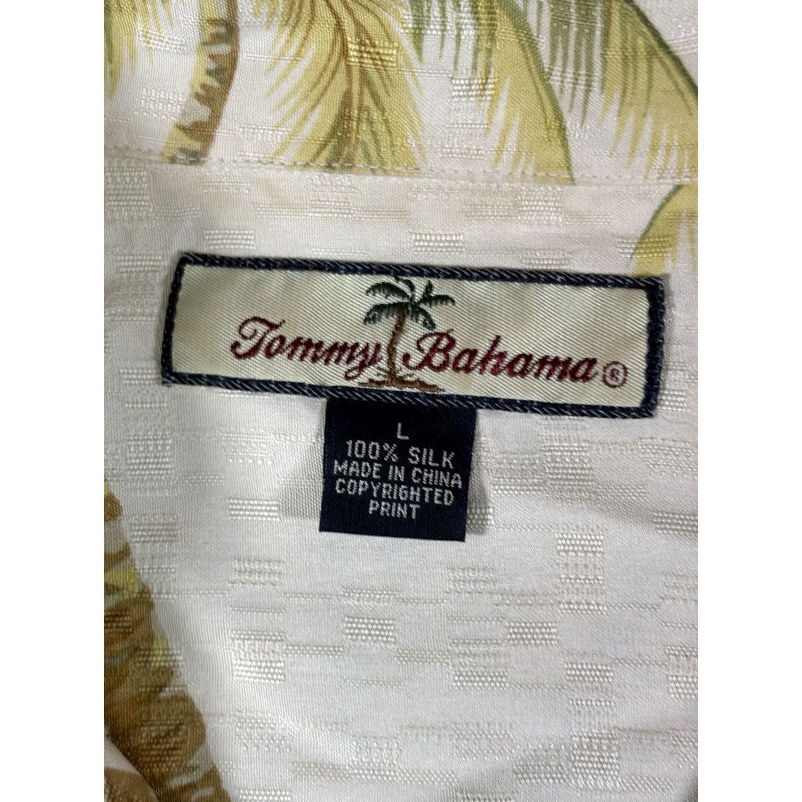 Tommy Bahama VINTAGE Tommy Bahama Shirt Mens Large 100% Silk Palm Tree Hawaiian Loop Collar Shirt Short Sleeve Beige Floral Size US L / EU 52-54 / 3 - 5 Thumbnail