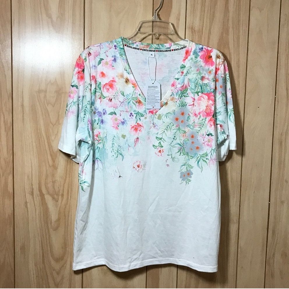 Other NWT Heart Exclusive Spring V Neck Short Sleeve T-shirt XL Size XL / US 12-14 / IT 48-50 - 1 Thumbnail