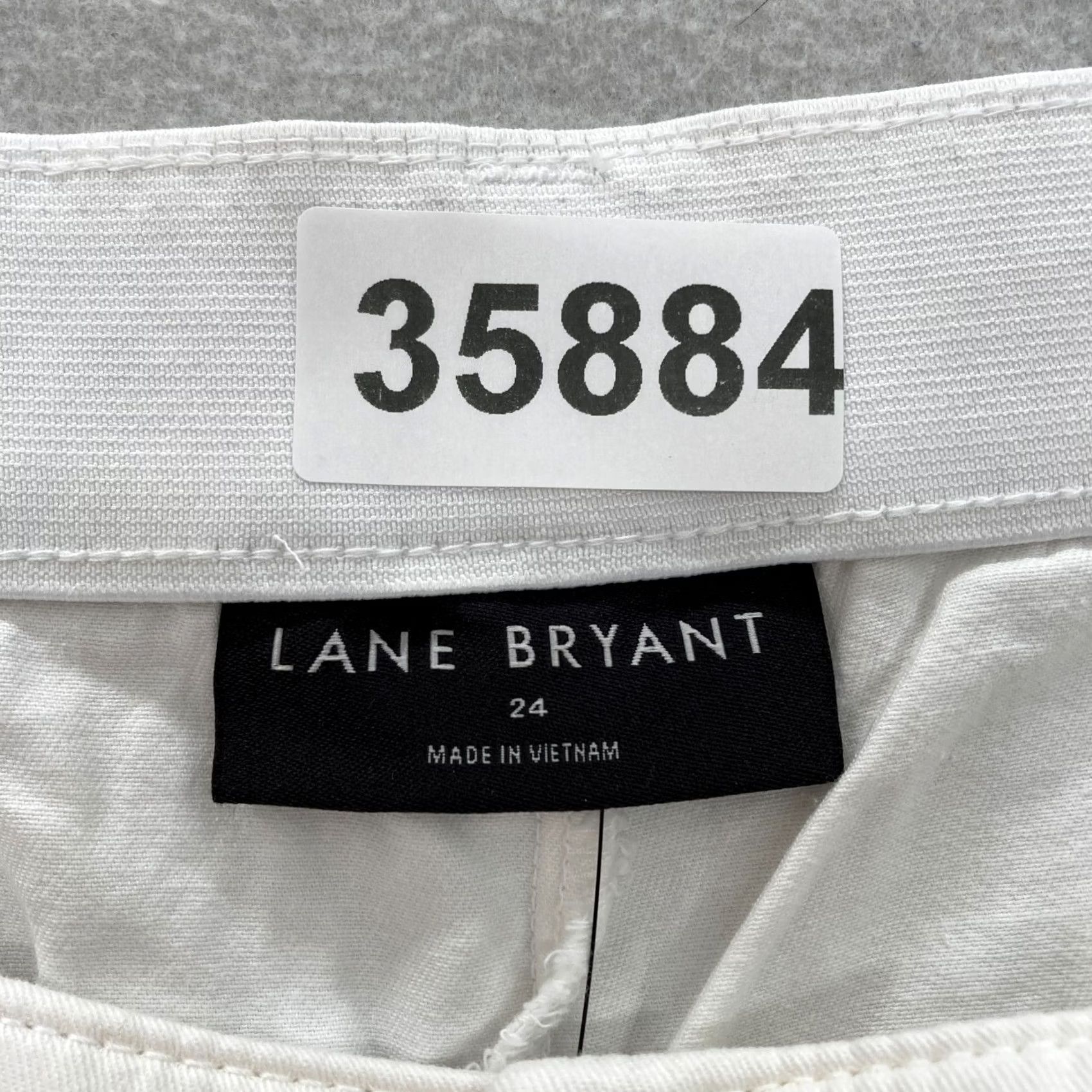 Vintage Lane Bryant Chino Collection Shorts Women's Plus 24 White Stretch Waistband NWT Size 34" / US 12 / IT 48 - 4 Thumbnail