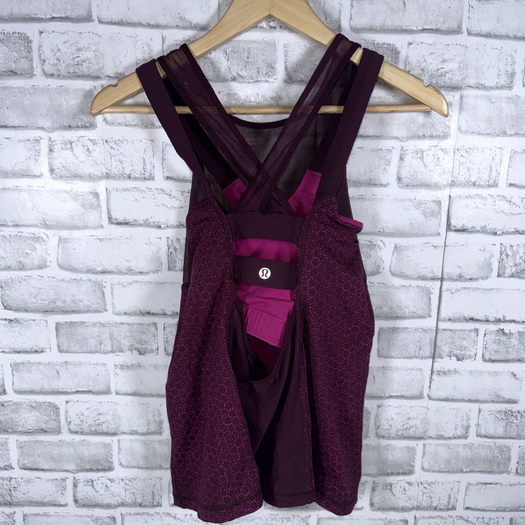 Lululemon Lululemon Womens Athletic Purple Top Tank Size 8 Activewear Women's Shirt Purple 8 Ladies Athletic Fit Size M / US 6-8 / IT 42-44 - 3 Thumbnail