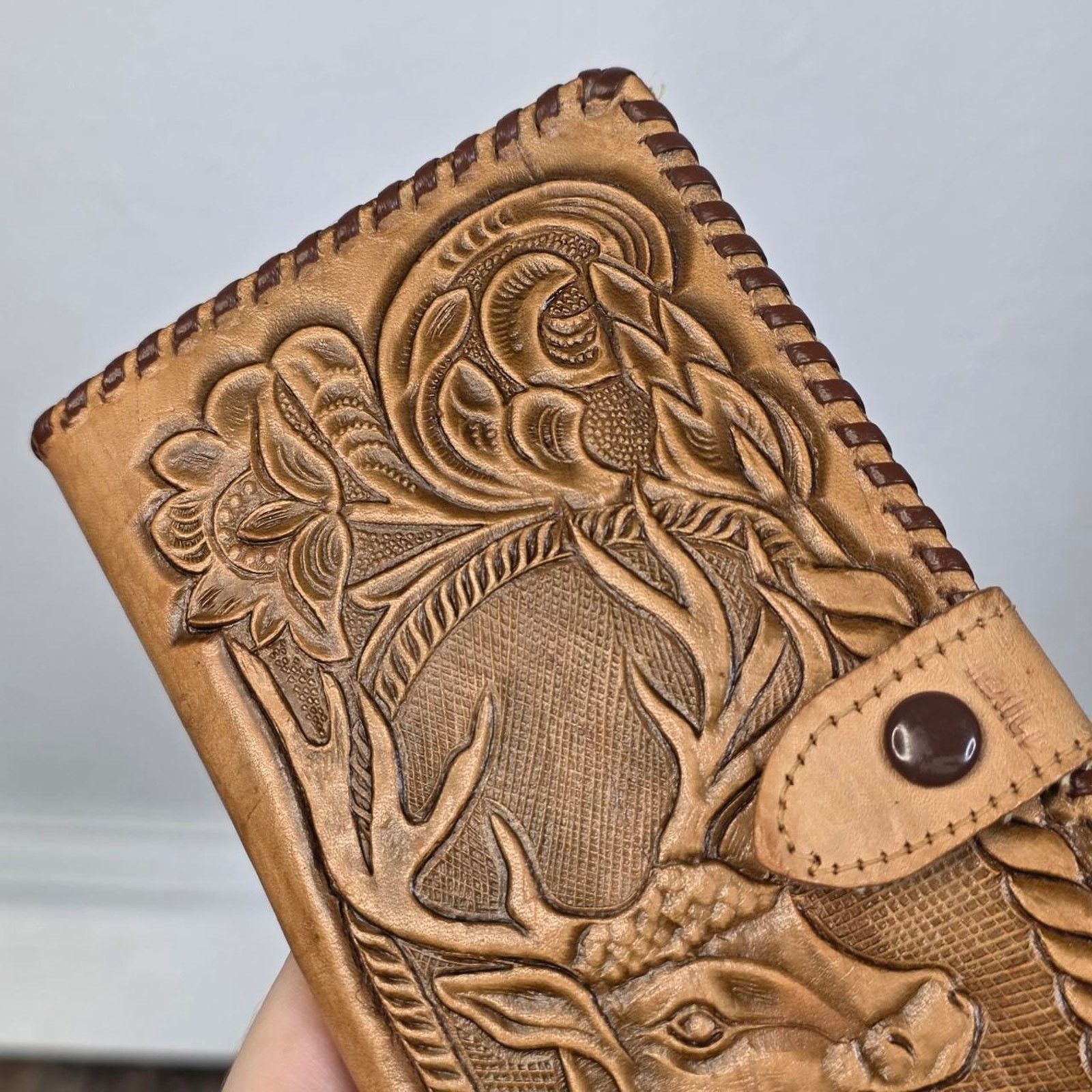 Vintage Vintage Hand Tooled Leather Western Wallet Film & Prop Size ONE SIZE - 2 Thumbnail