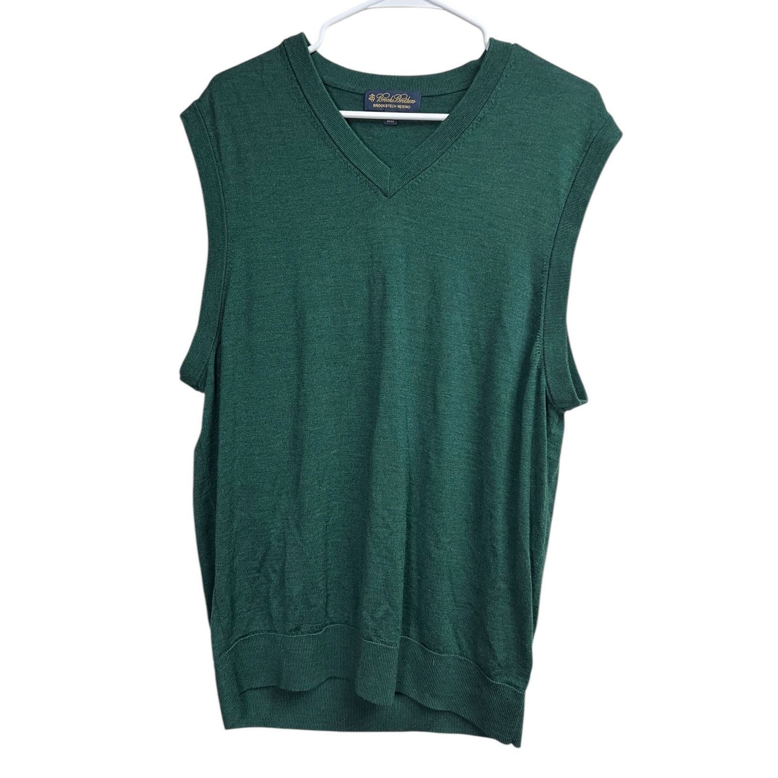 Brooks Brothers Brooks Brothers Sweater Vest Merino Wool Brookstech V-Neck Size US XL / EU 56 / 4 - 1 Thumbnail