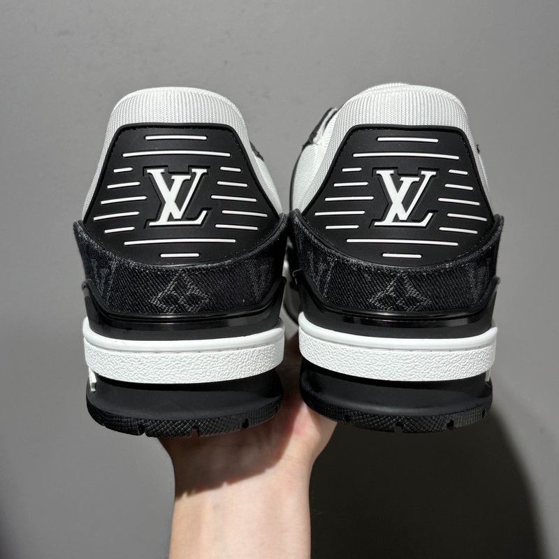 Louis Vuitton Louis Vuitton Panda Print Low-Top Sneakers -2508 Size US 10.5 / EU 43-44 - 3 Thumbnail