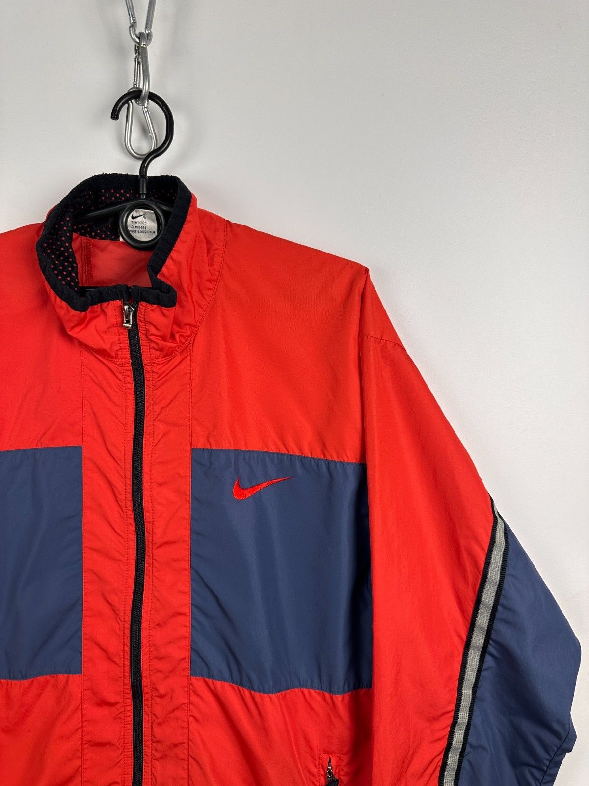 Nike Vintage 90’s Nike Jacket Windbreaker Red Grey Mens Size S Size US S / EU 44-46 / 1 - 2 Thumbnail
