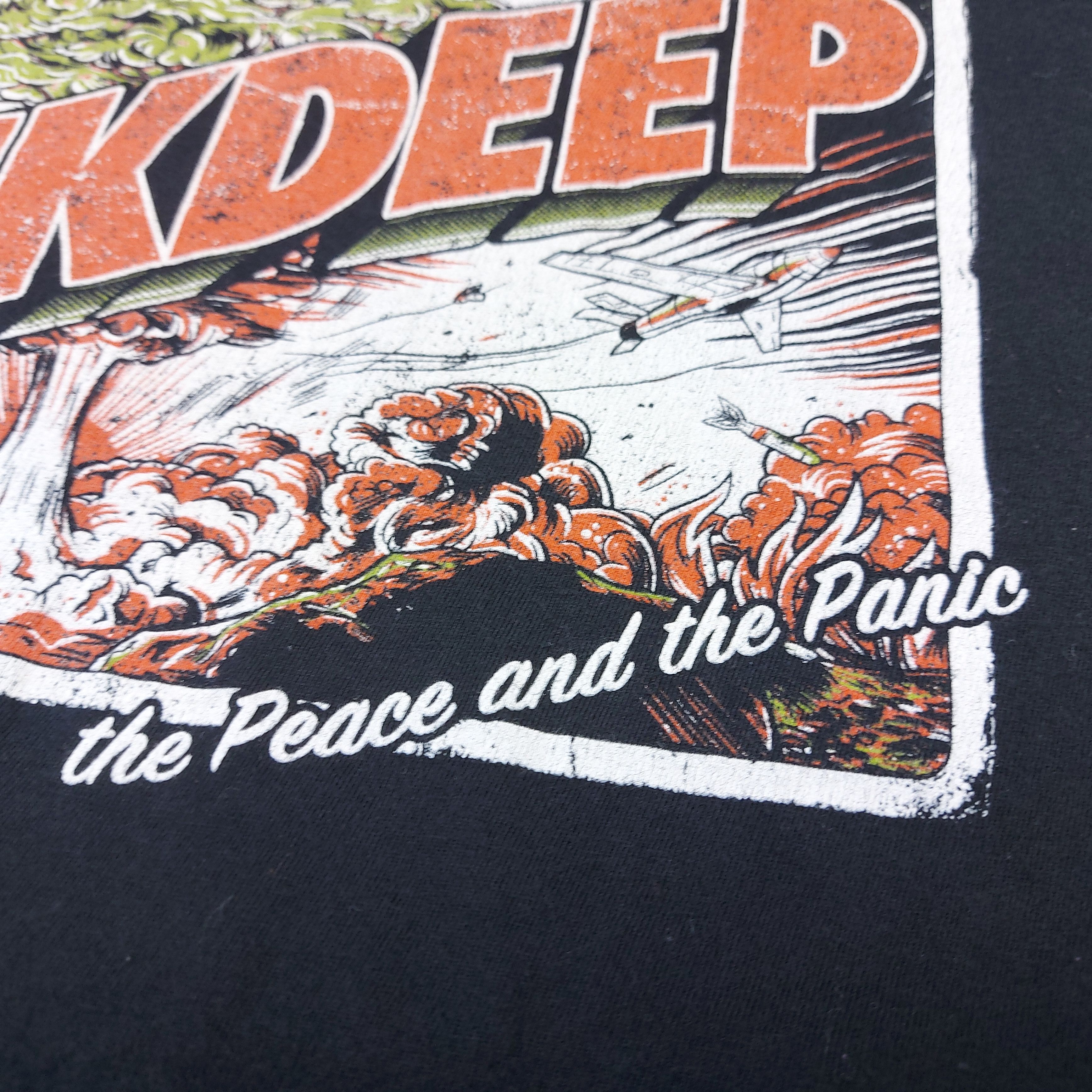 Band Tees Official Neck Deep Band The Peace and the Panic Album TEE Size US L / EU 52-54 / 3 - 5 Thumbnail