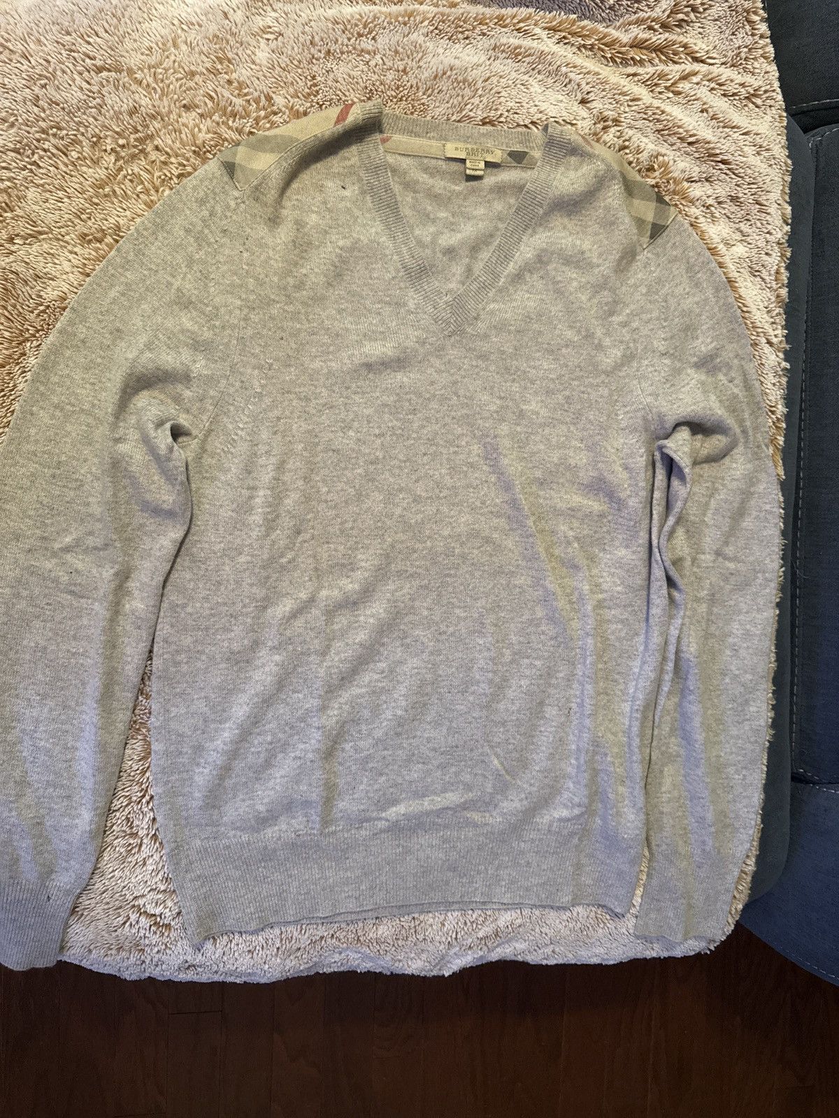 Burberry Cashmere Burberry V neck Sweater Size US M / EU 48-50 / 2 - 1 Thumbnail