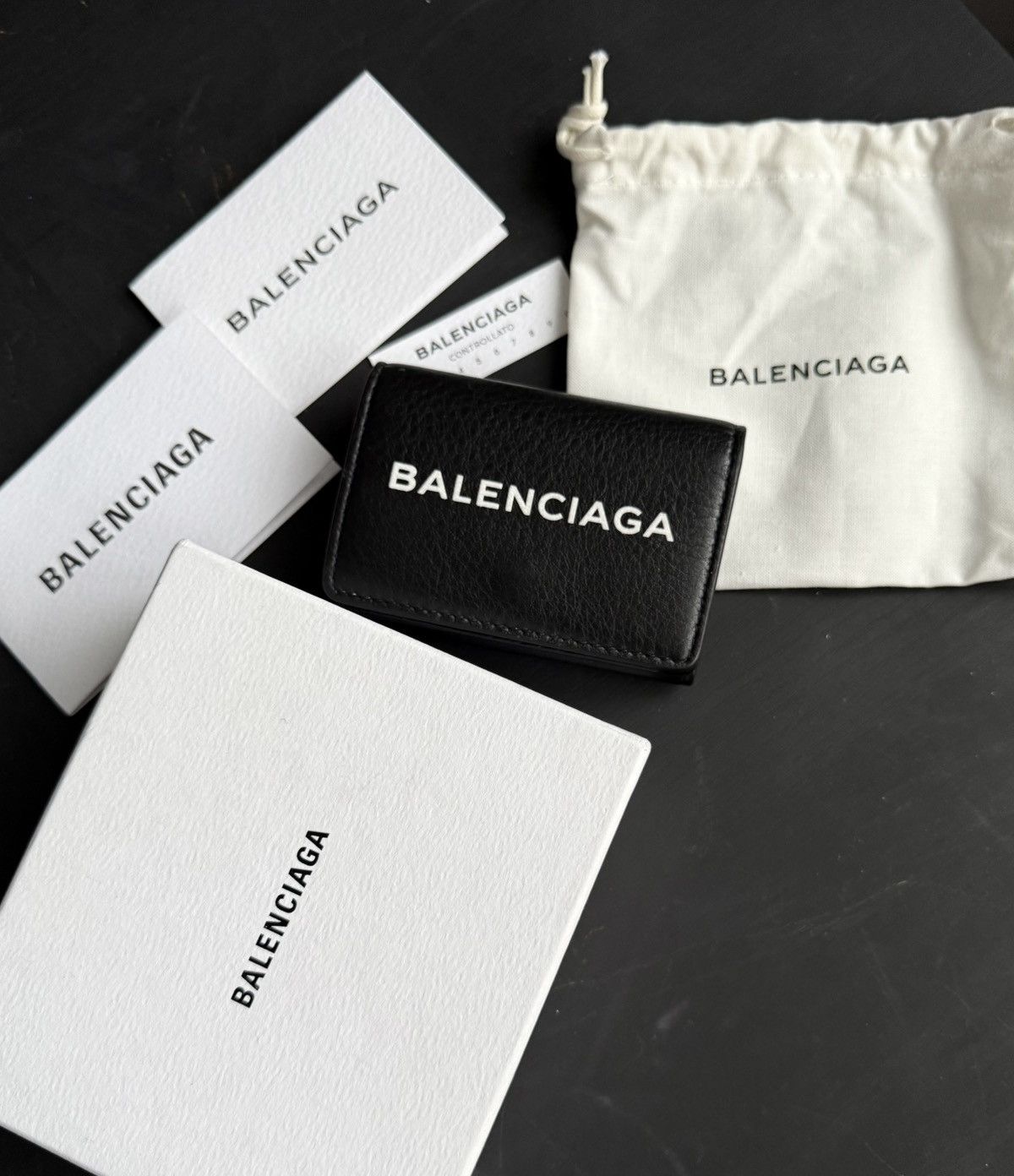 Balenciaga Balenciaga Spellout Compact Trifold Wallet Size ONE SIZE - 1 Thumbnail