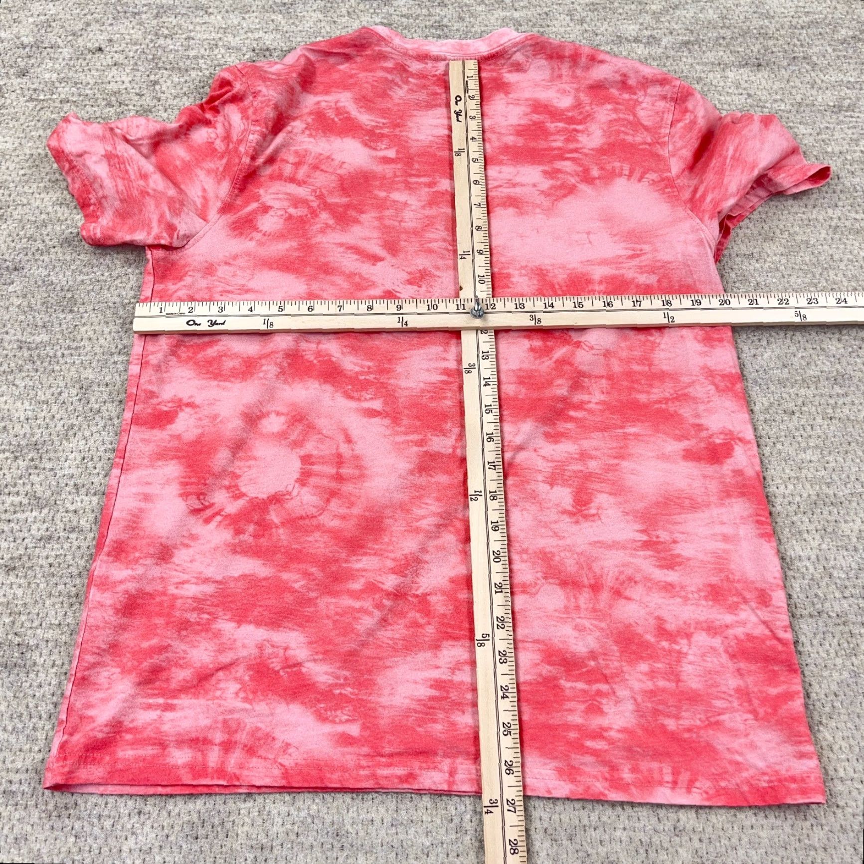 Chubbies Chubbies Shirt Men Large Pink Pocket Tee Tie Dye Cotton Regular Fit Preppy Adult Size US L / EU 52-54 / 3 - 6 Thumbnail
