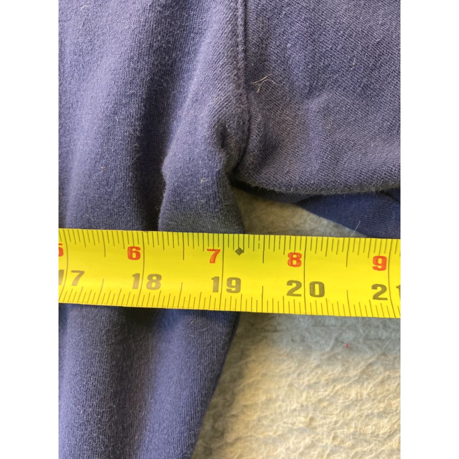 Champion Champion Women's Medium Sweatshirt Long Sleeve Pullover Blue Spell Out /47-63 Size M / US 6-8 / IT 42-44 - 5 Thumbnail
