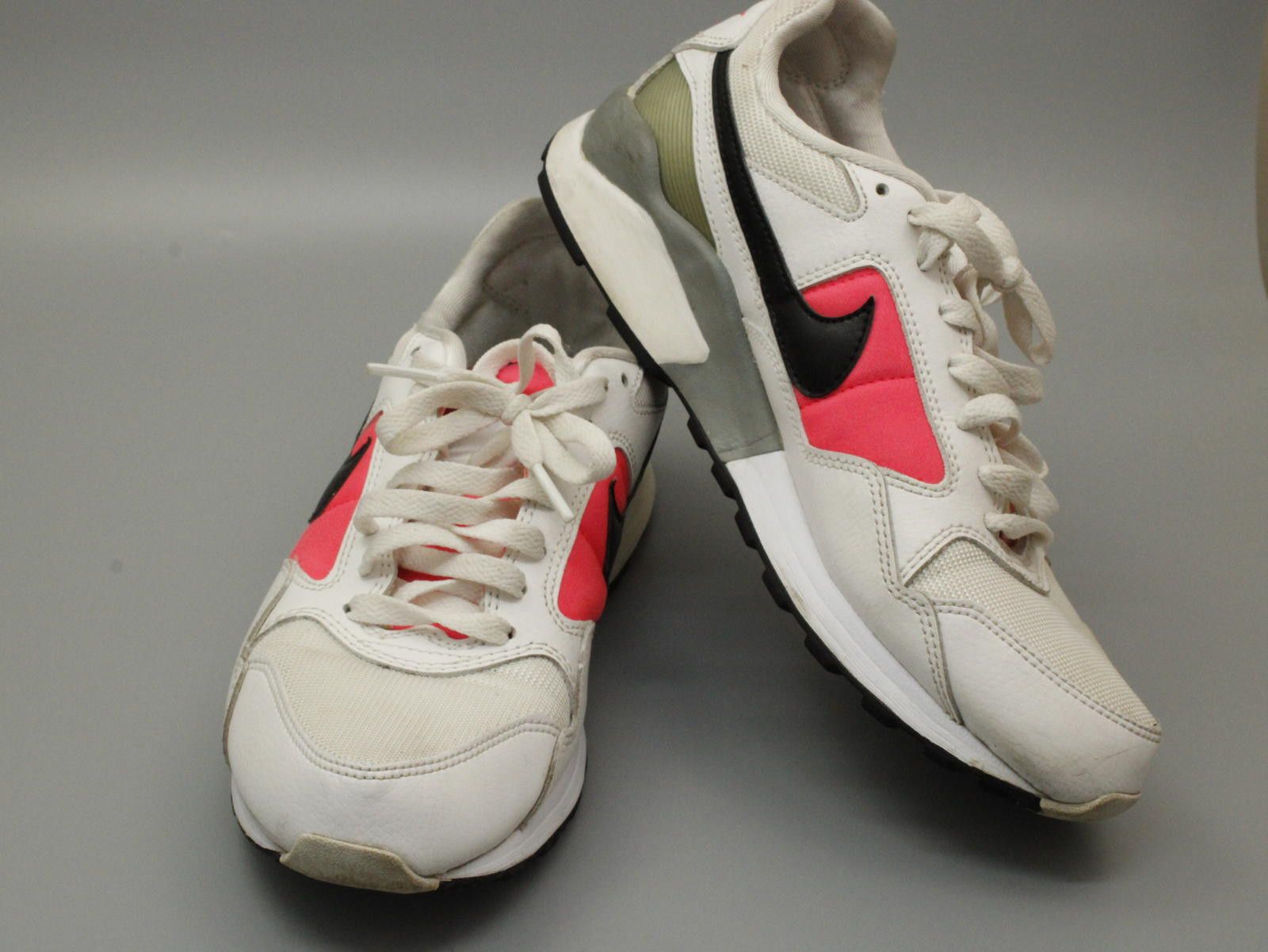 Nike Nike Men's Sneakers White with Pink and Black Accents UK 7 Size US 8 / EU 41 - 2 Thumbnail