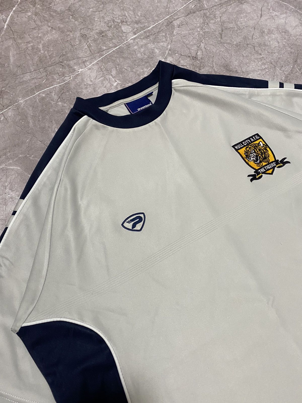 Vintage Vintage Patrick Hull City Tigers Johnson #60 Soccer Jersey Size US XL / EU 56 / 4 - 6 Thumbnail