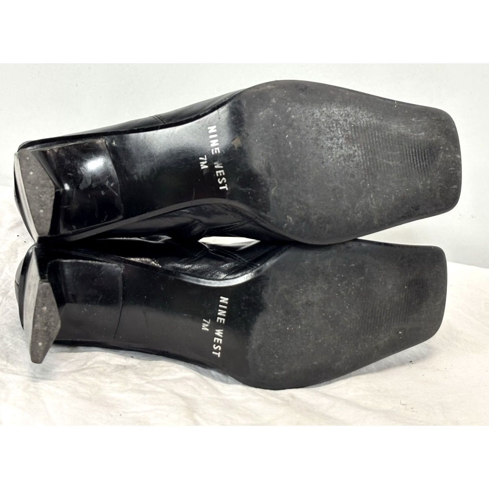 Nine West VINTAGE Nine West Boots Women’s 7 M Black Ankle Block Heel Square Toe Bootie Witchy Y2K Goth Grunge Leather Zip Size US 7 / IT 37 - 5 Thumbnail