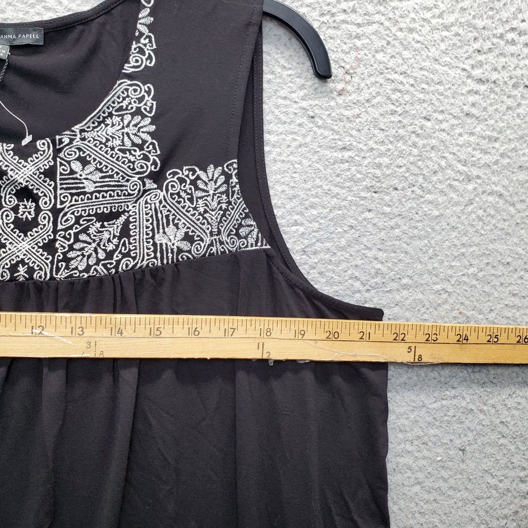 Adrianna Papell Adrianna Papell Blouse Womens 1X Black Embroidered Detail Sleeveless AD1S300556 Size XL / US 12-14 / IT 48-50 - 4 Thumbnail