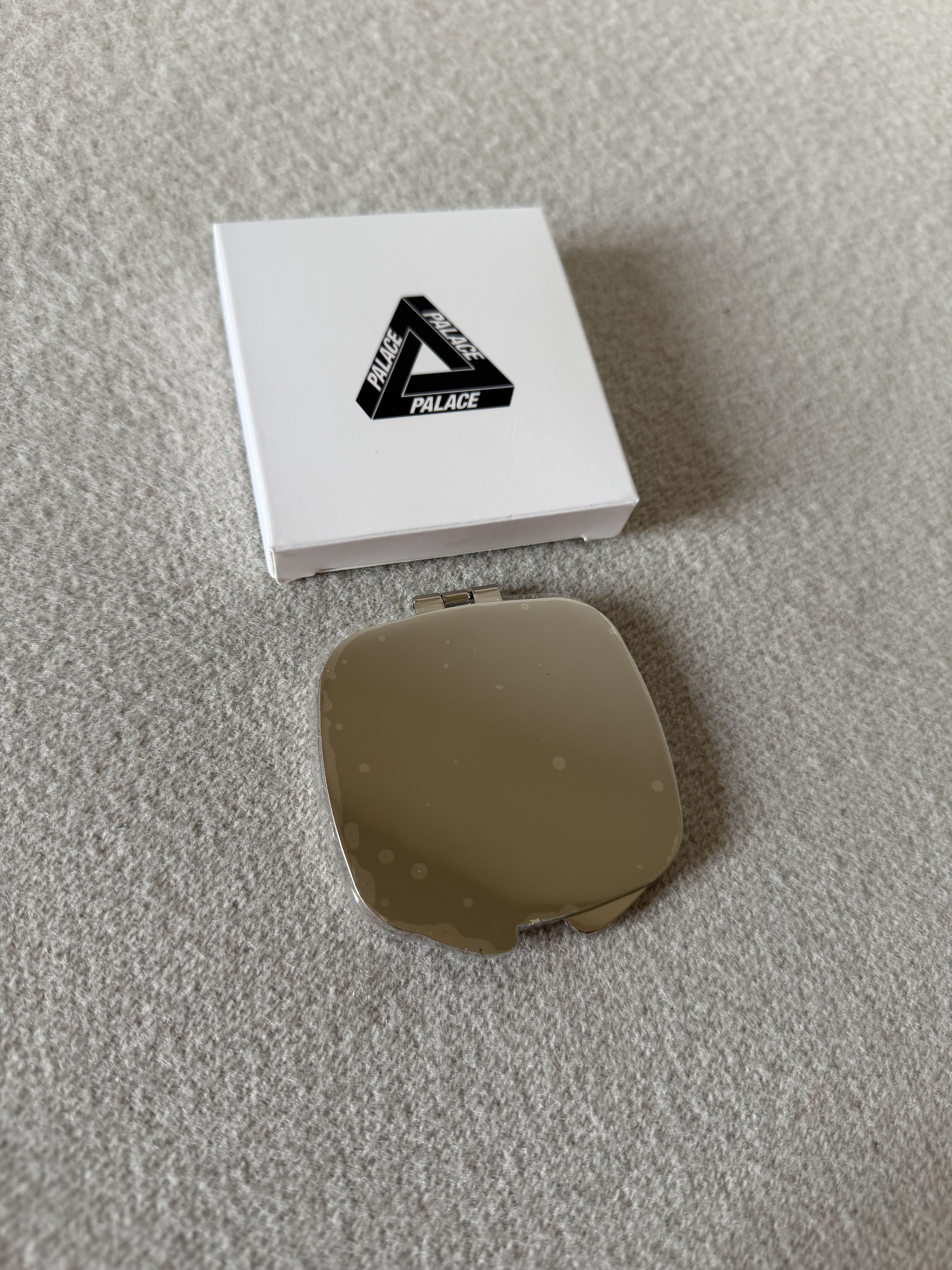 Palace Palace Kitty Compact Mirror in Blue Size ONE SIZE - 2 Thumbnail