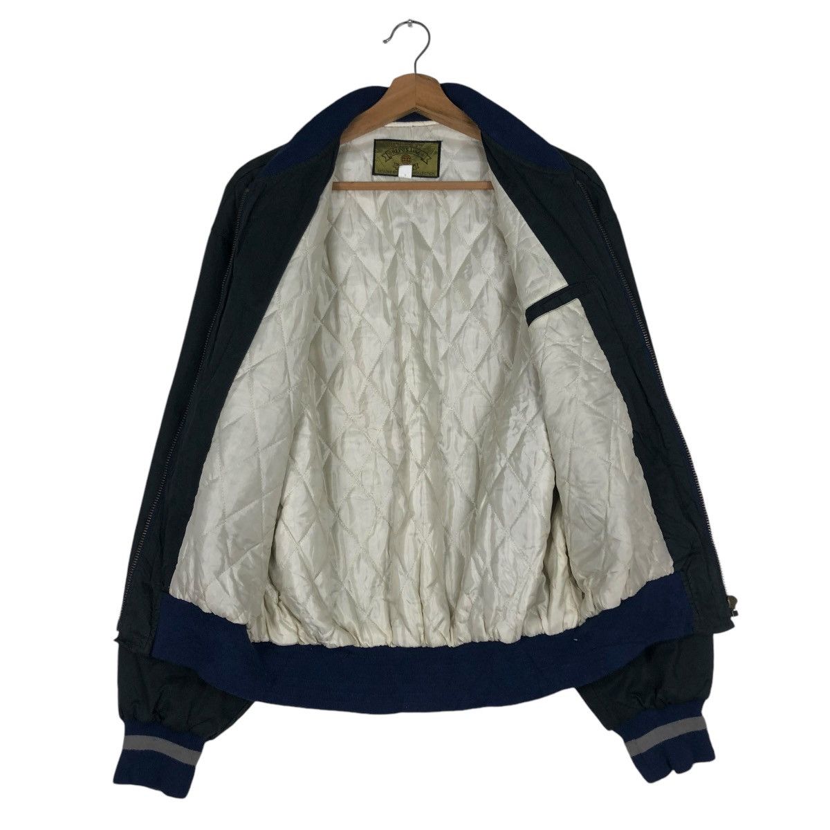 Japanese Brand 🔥VINTAGE BOMBER JACKET FLY REPO’S LINE ISSEY MIYAKE Size US M / EU 48-50 / 2 - 13 Thumbnail