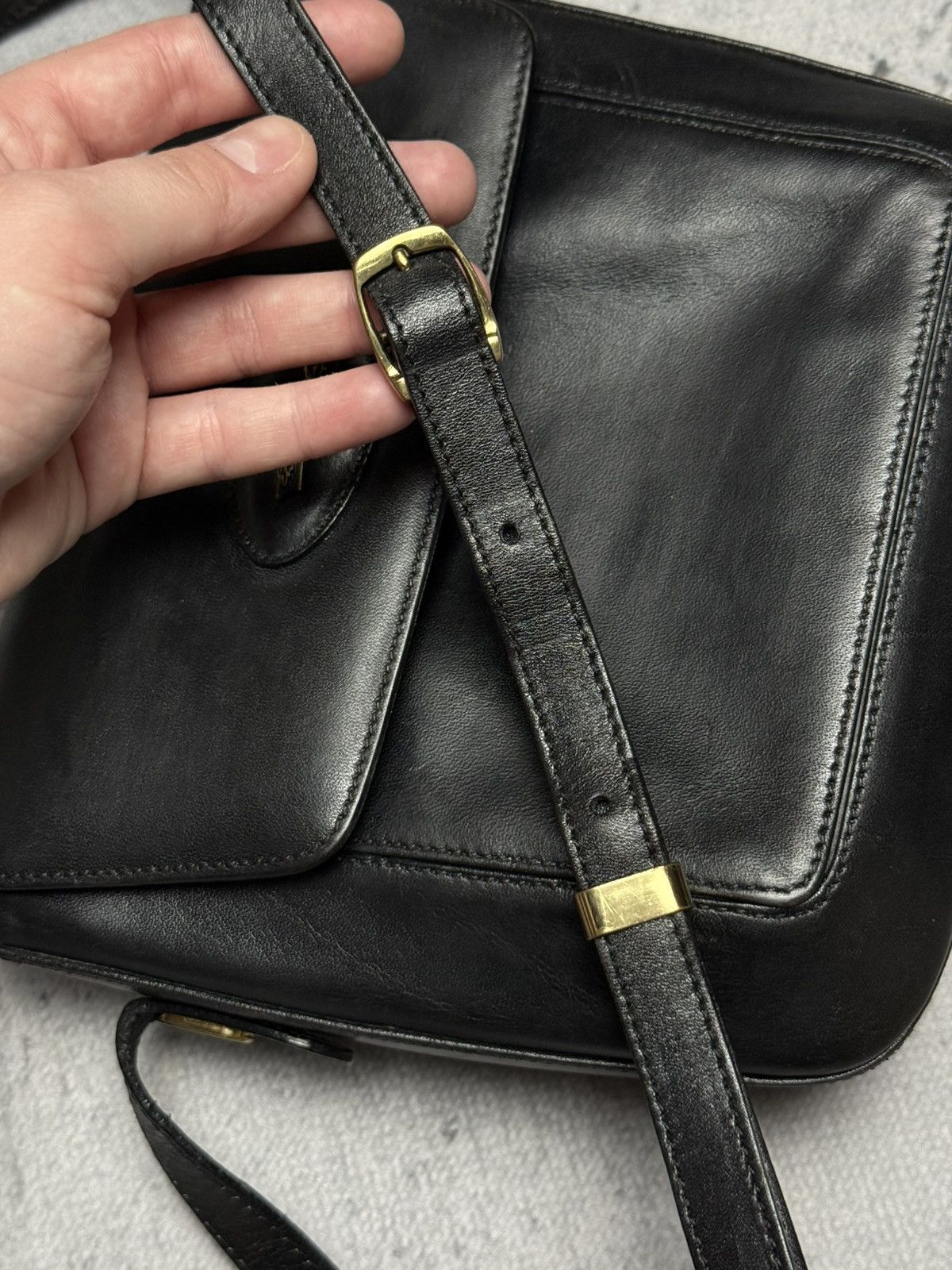 Etienne Aigner Vintage 90s Etienne Aigner Leather Crossbody Shoulders Bag Size ONE SIZE - 14 Thumbnail