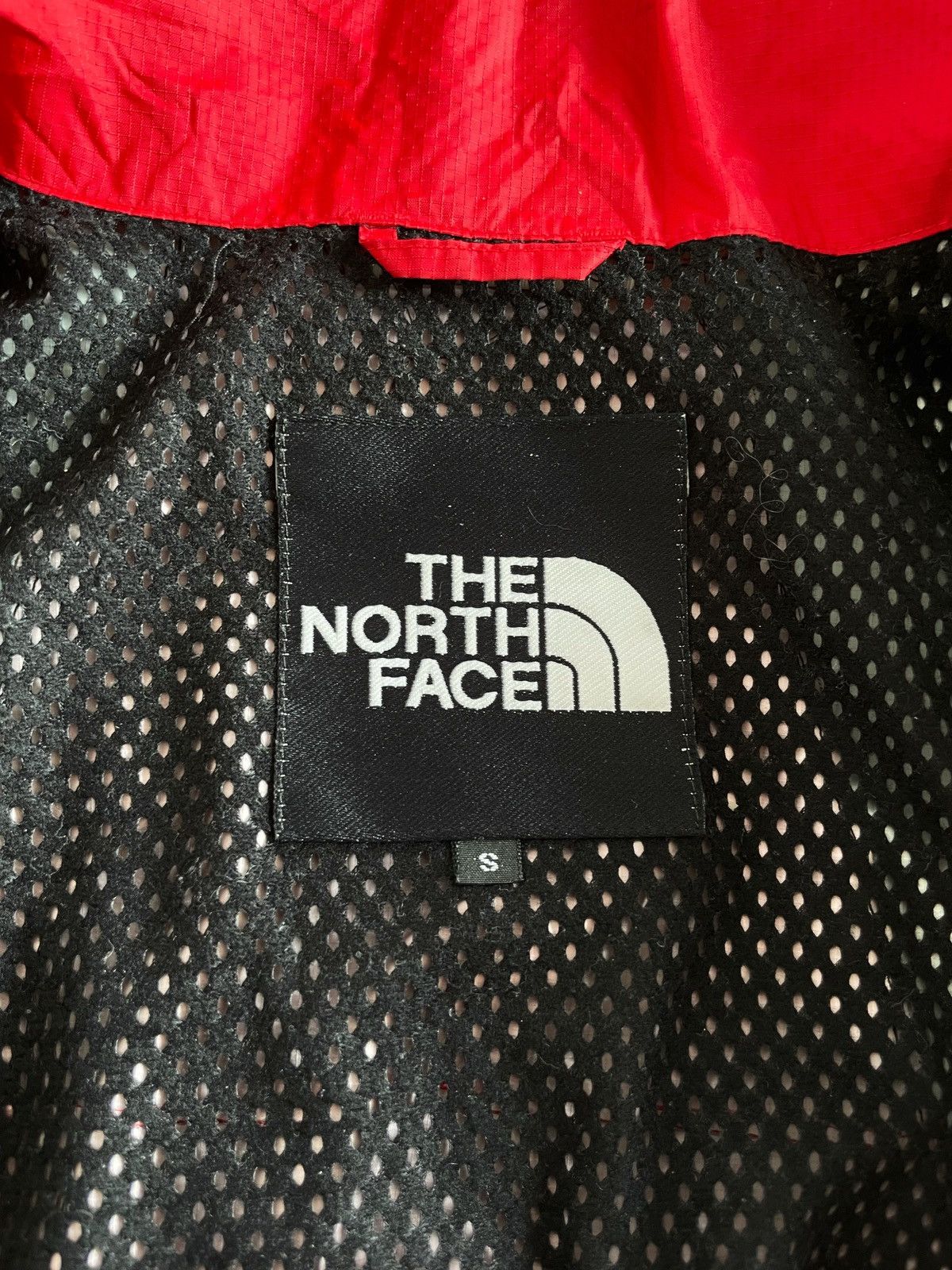 Goretex × The North Face × Vintage Vintage The North Face Gore-Tex Black Red Jacket Size US M / EU 48-50 / 2 - 12 Thumbnail