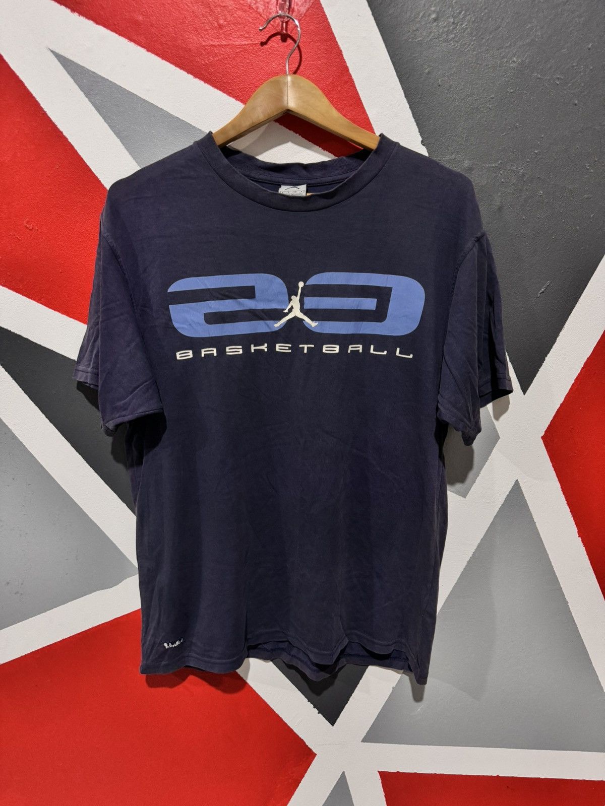 Jordan Brand Vintage Jordan 23 Basketball Tee Size US S / EU 44-46 / 1 - 1 Thumbnail
