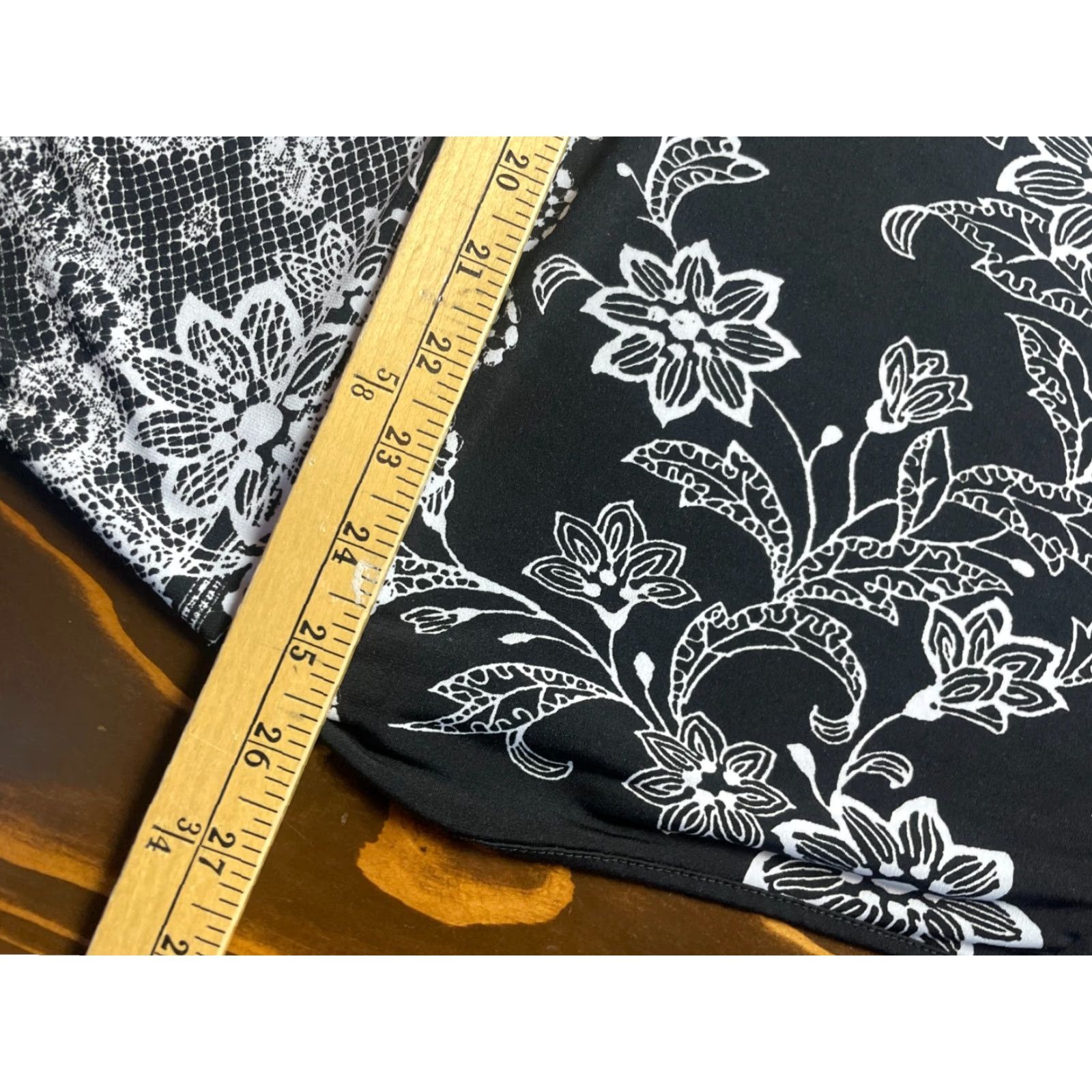 Vintage Susan Lawrence Sleeveless Top Women's 2X Black White Floral Round Neck Oversized Blouse Size XXL / US 16-18 / IT 52-54 - 6 Thumbnail