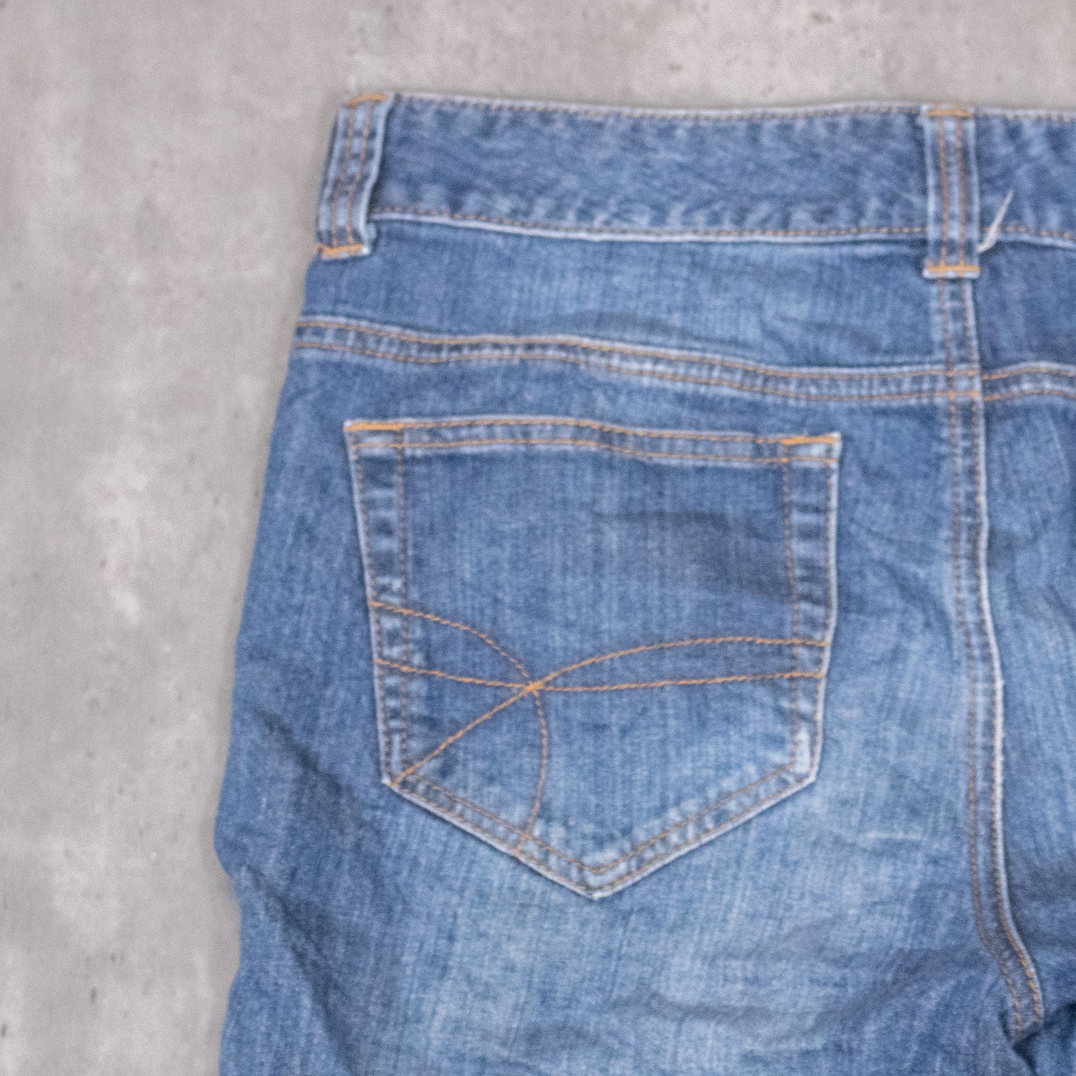 Tommy Hilfiger × Vintage Y2K Tommy Hilfigure Midwash Jort Jean Shorts Size US 34 / EU 50 - 15 Thumbnail