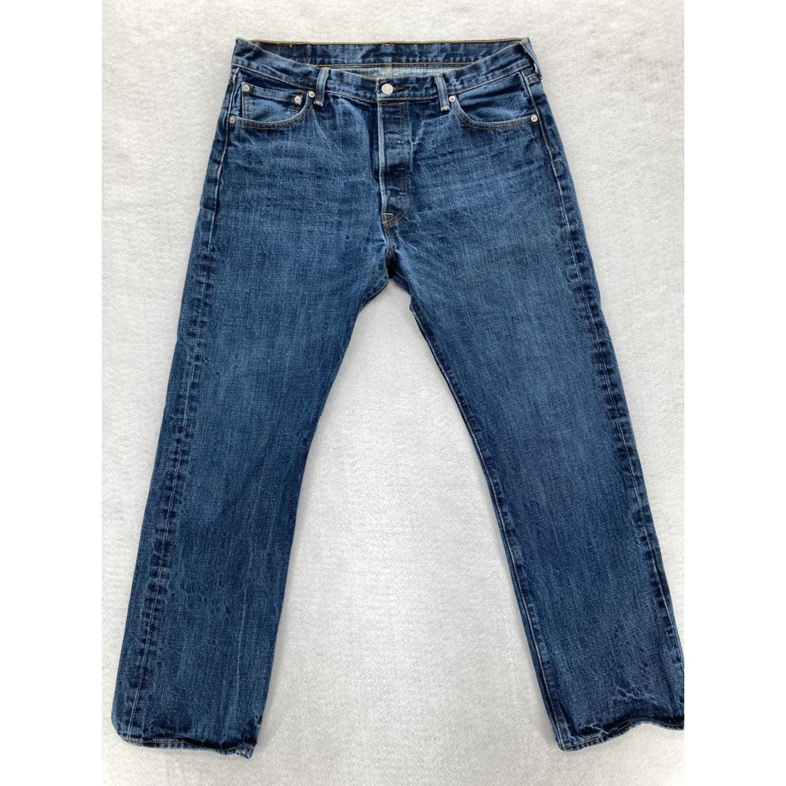 Levi's VINTAGE Levi's 501 Jeans Mens 36x32 Medium Wash Button Fly Straight Leg Original Fit Mens Size US 36 / EU 52 - 2 Thumbnail